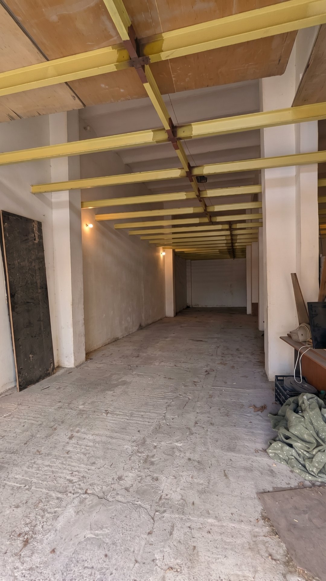 Alquiler Local comercial 120m² Cordón