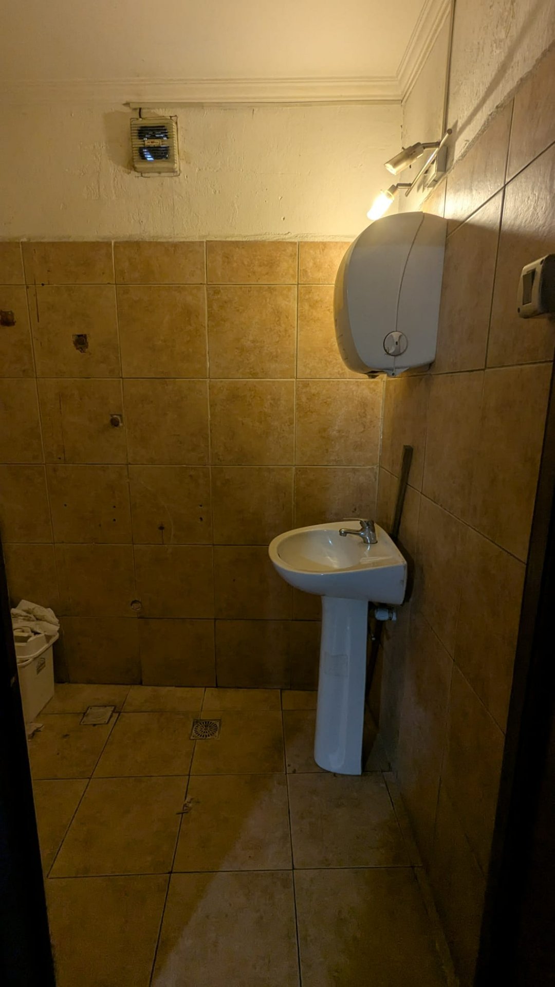 Alquiler Local comercial 127m² Cordón · Foto 6