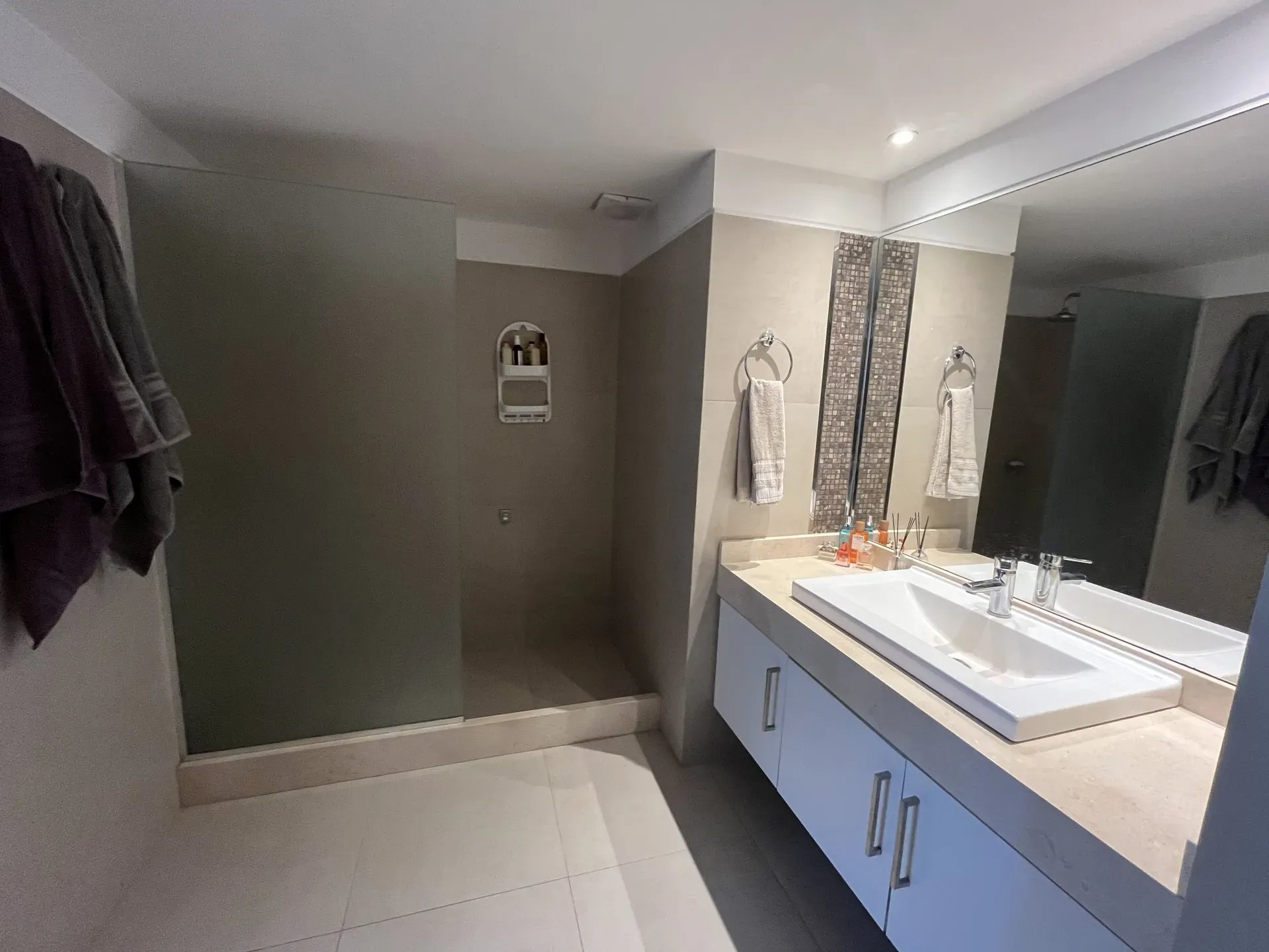 Alquiler Apartamento 3 dormitorios y Garage en Carrasco · Foto 8