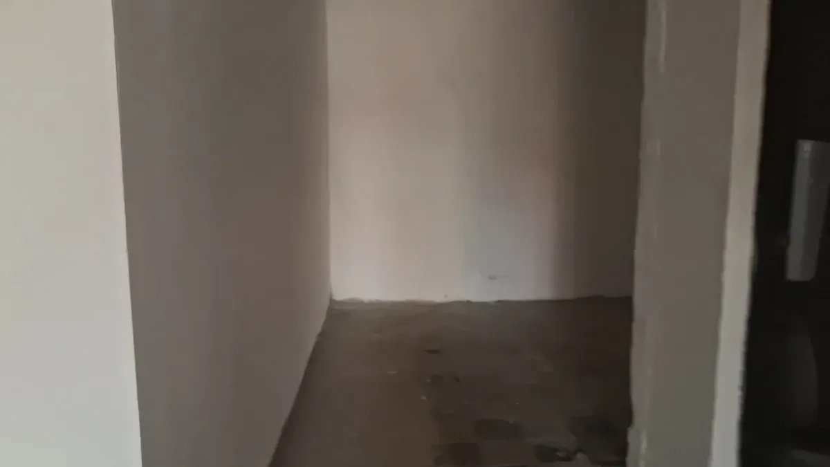 Alquiler Local Comercial 60 m² Estrenar sobre Avenida · Foto 4