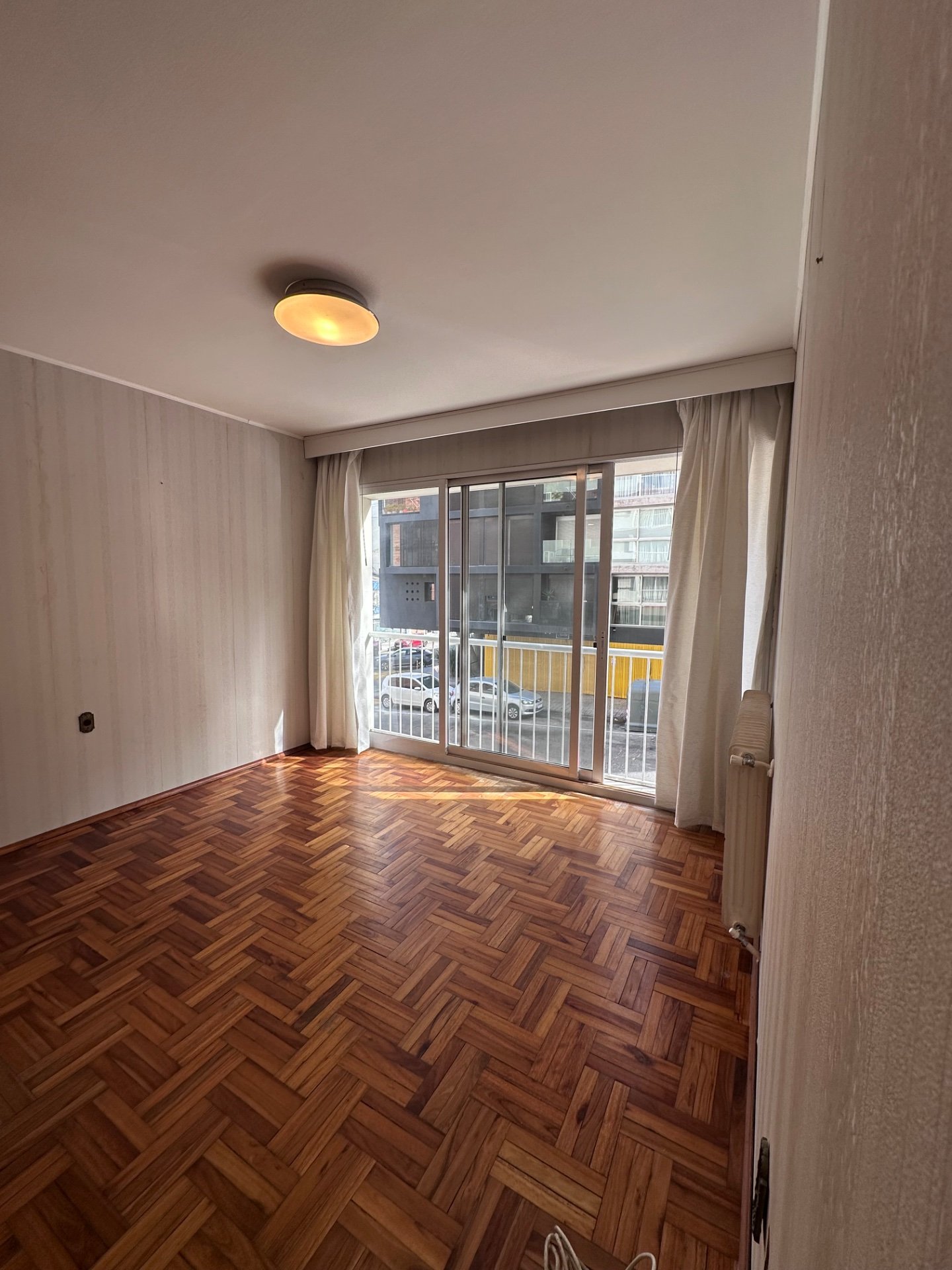 Alquiler Apartamento 4 dormitorios y garaje en Barrio Sur · Foto 5
