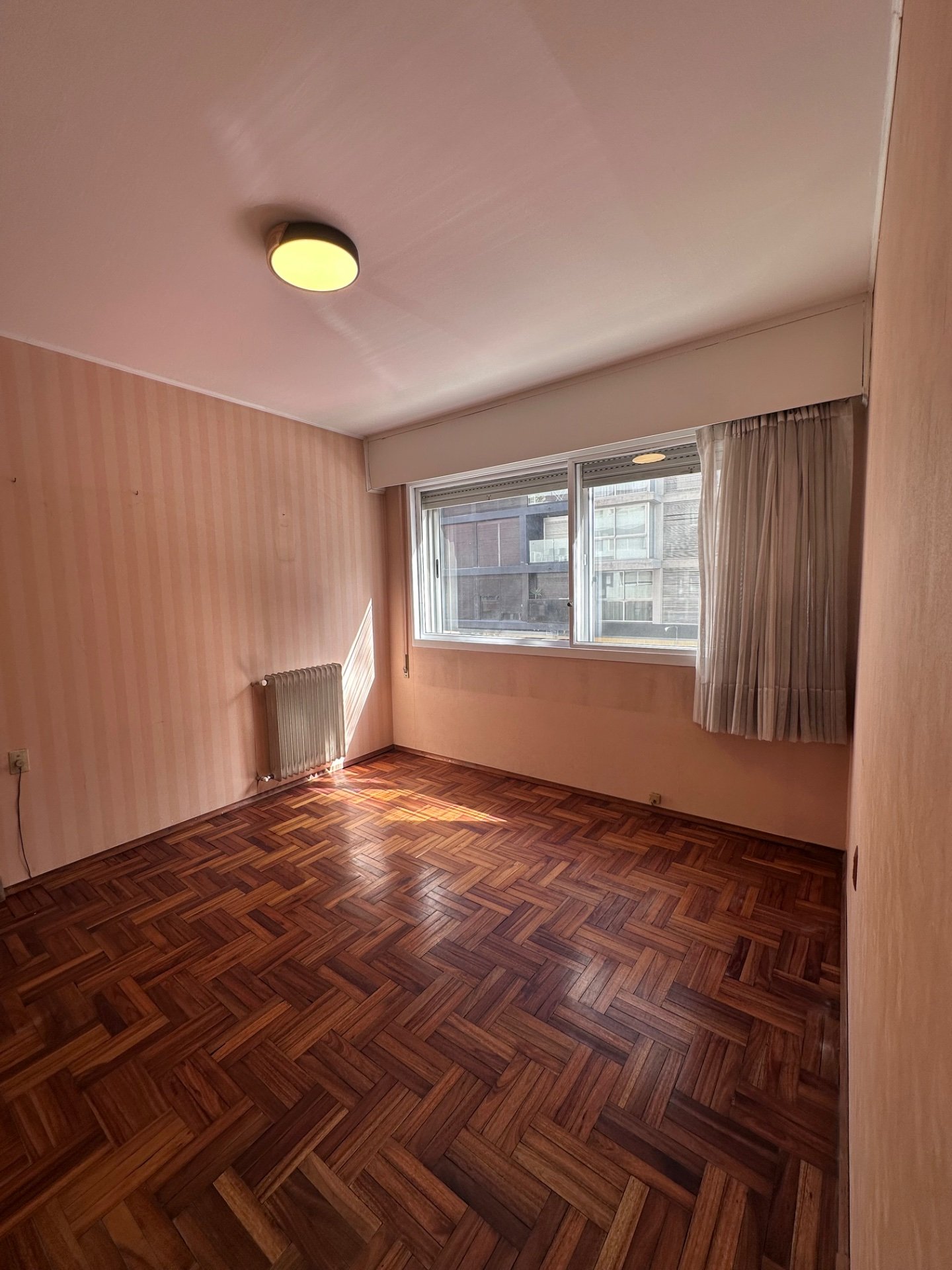 Alquiler Apartamento 4 dormitorios y garaje en Barrio Sur · Foto 11