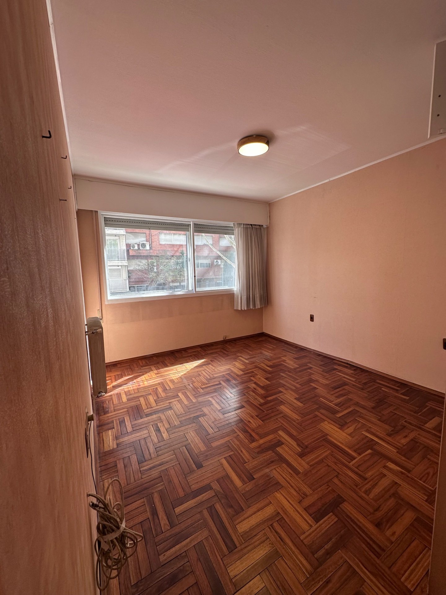 Alquiler Apartamento 4 dormitorios y garaje en Barrio Sur · Foto 12