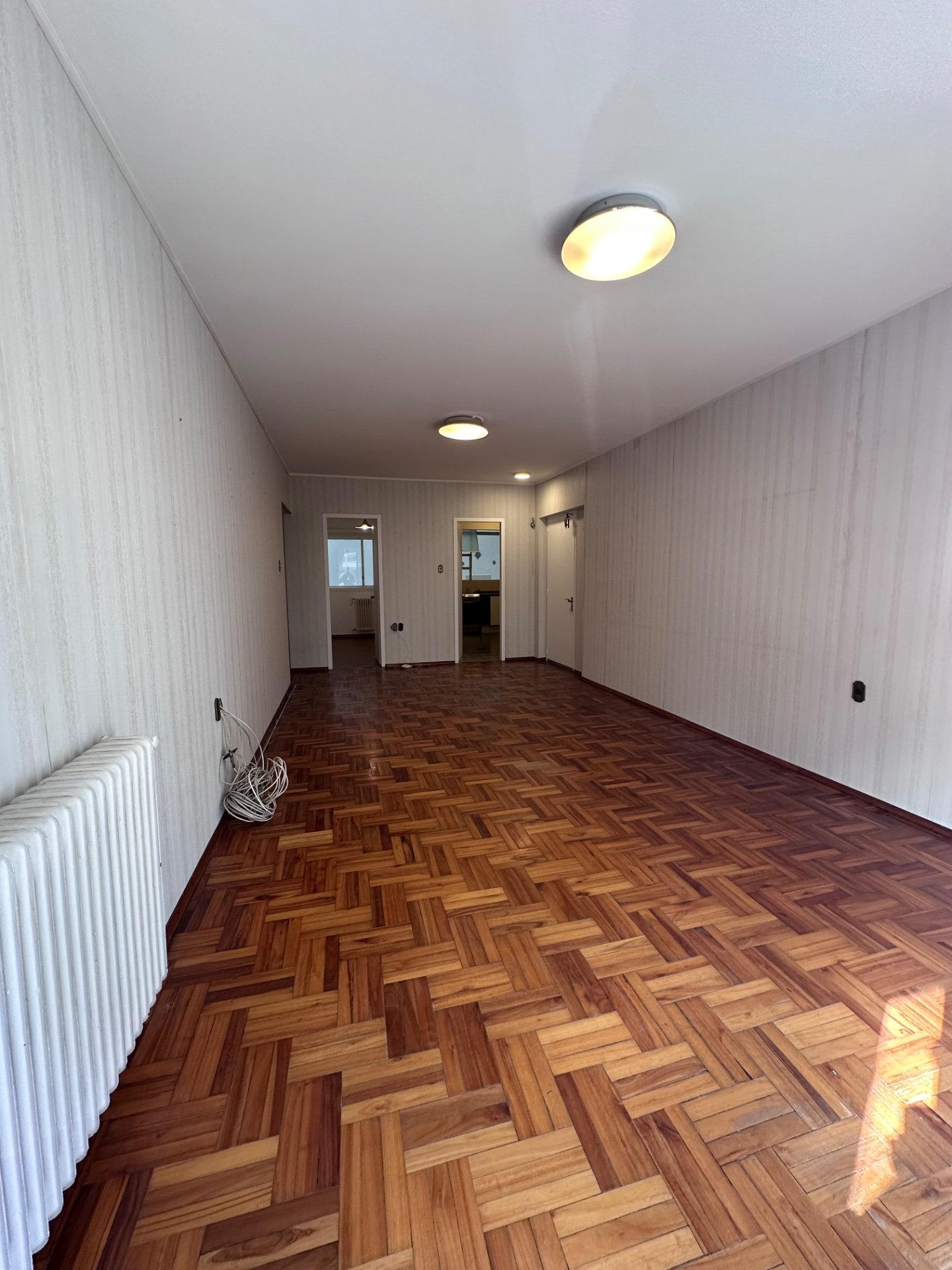 Alquiler Apartamento 4 dormitorios y garaje en Barrio Sur · Foto 4