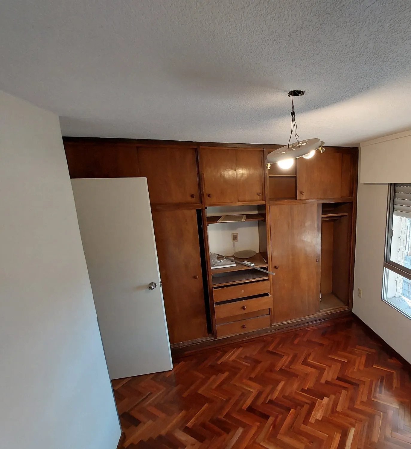Alquiler Apartamento 3 dormitorios en Tres Cruces con balcón y terraza · Foto 9