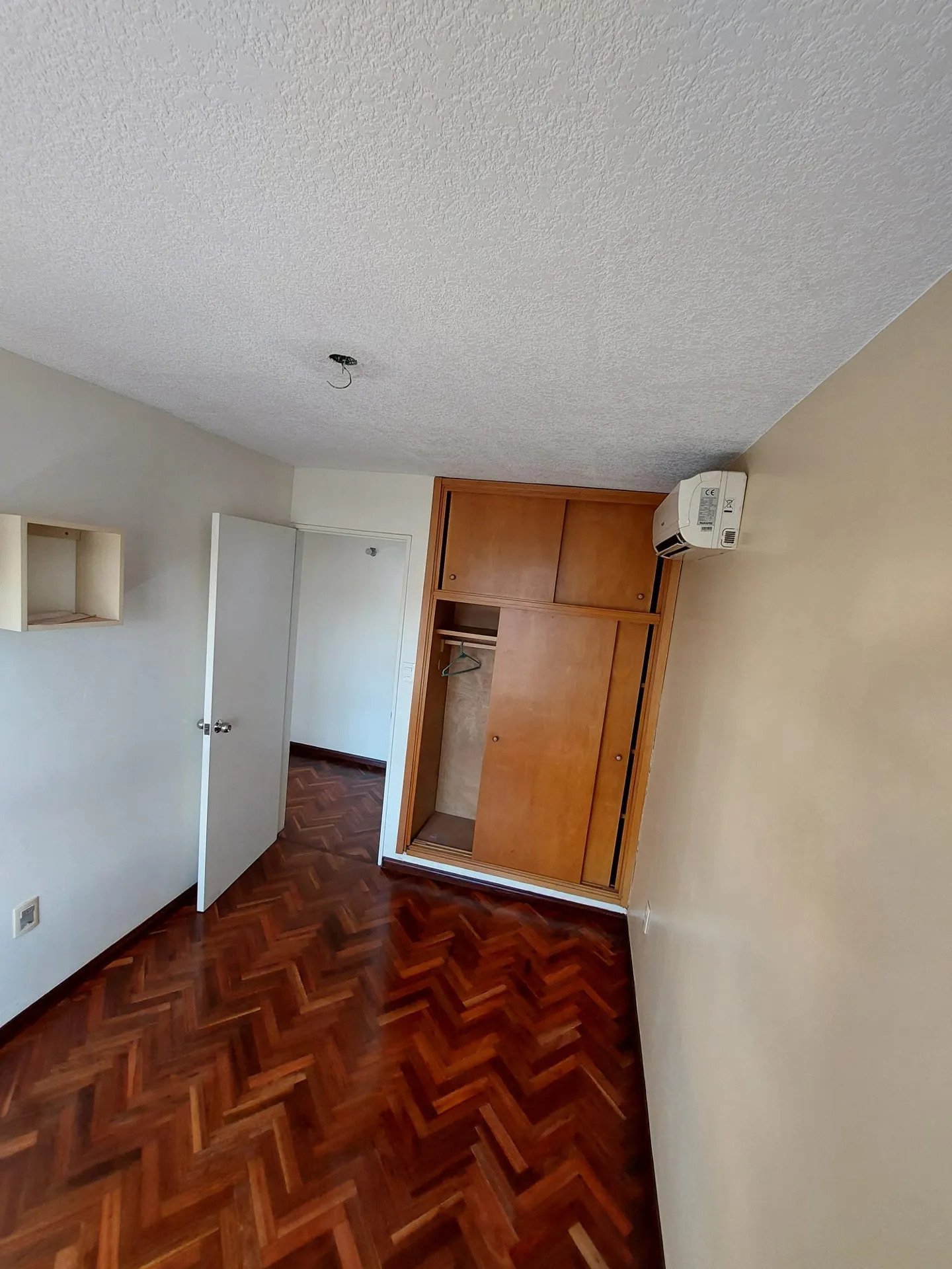 Alquiler Apartamento 3 dormitorios en Tres Cruces con balcón y terraza · Foto 10