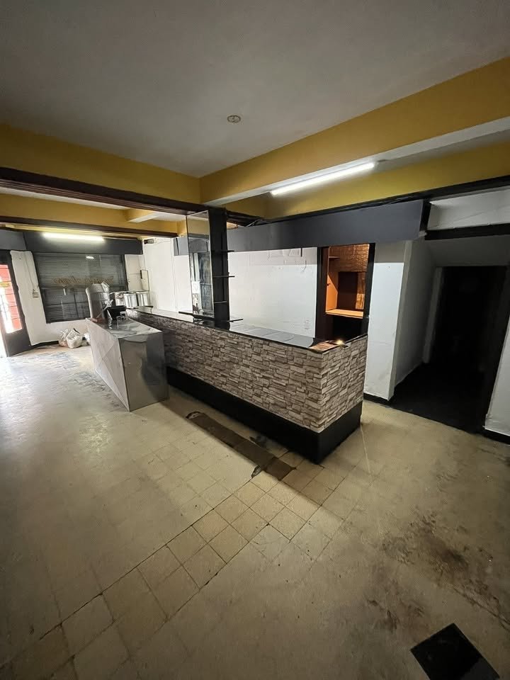 Alquiler Local comercial 90 m² Perez Castellanos · Foto 8