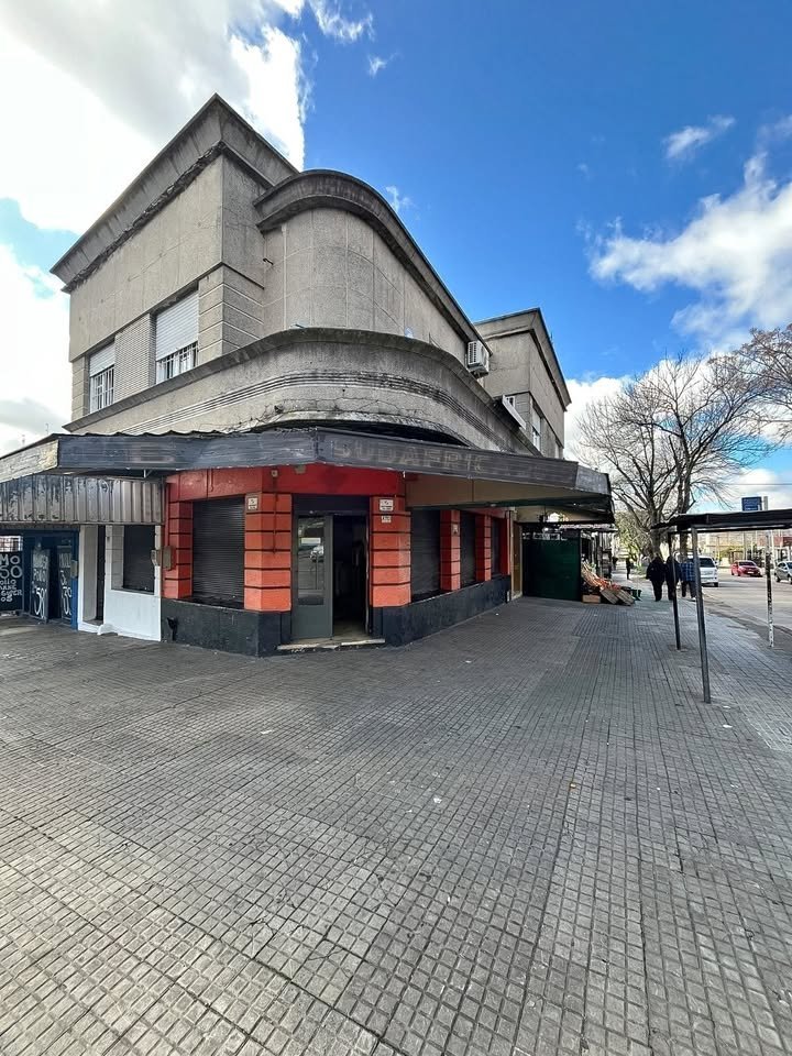 Alquiler Local comercial 90 m² Perez Castellanos · Foto 9