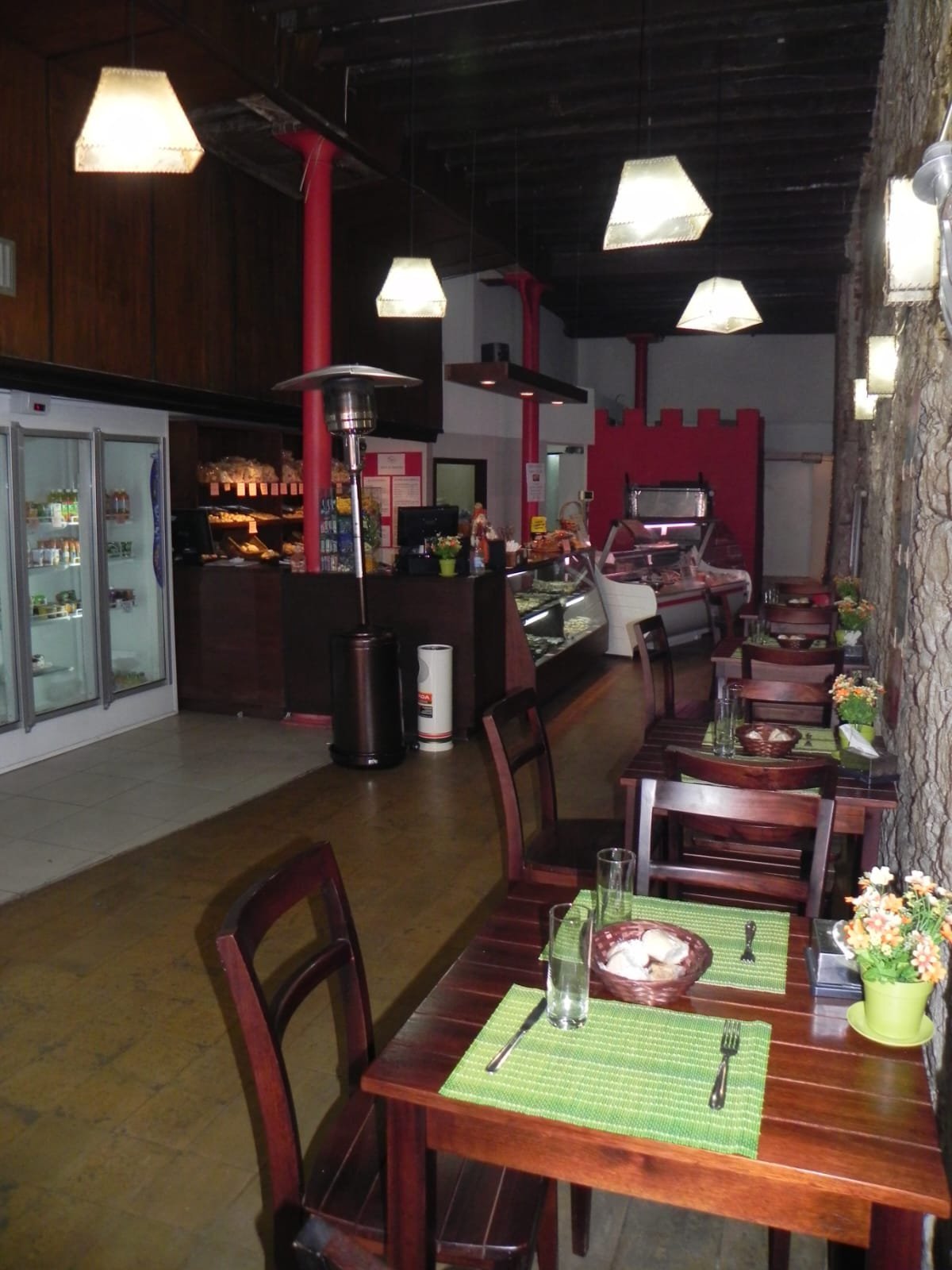 Alquiler Excelente Local Comercial 200 m² Ciudad Vieja · Foto 4