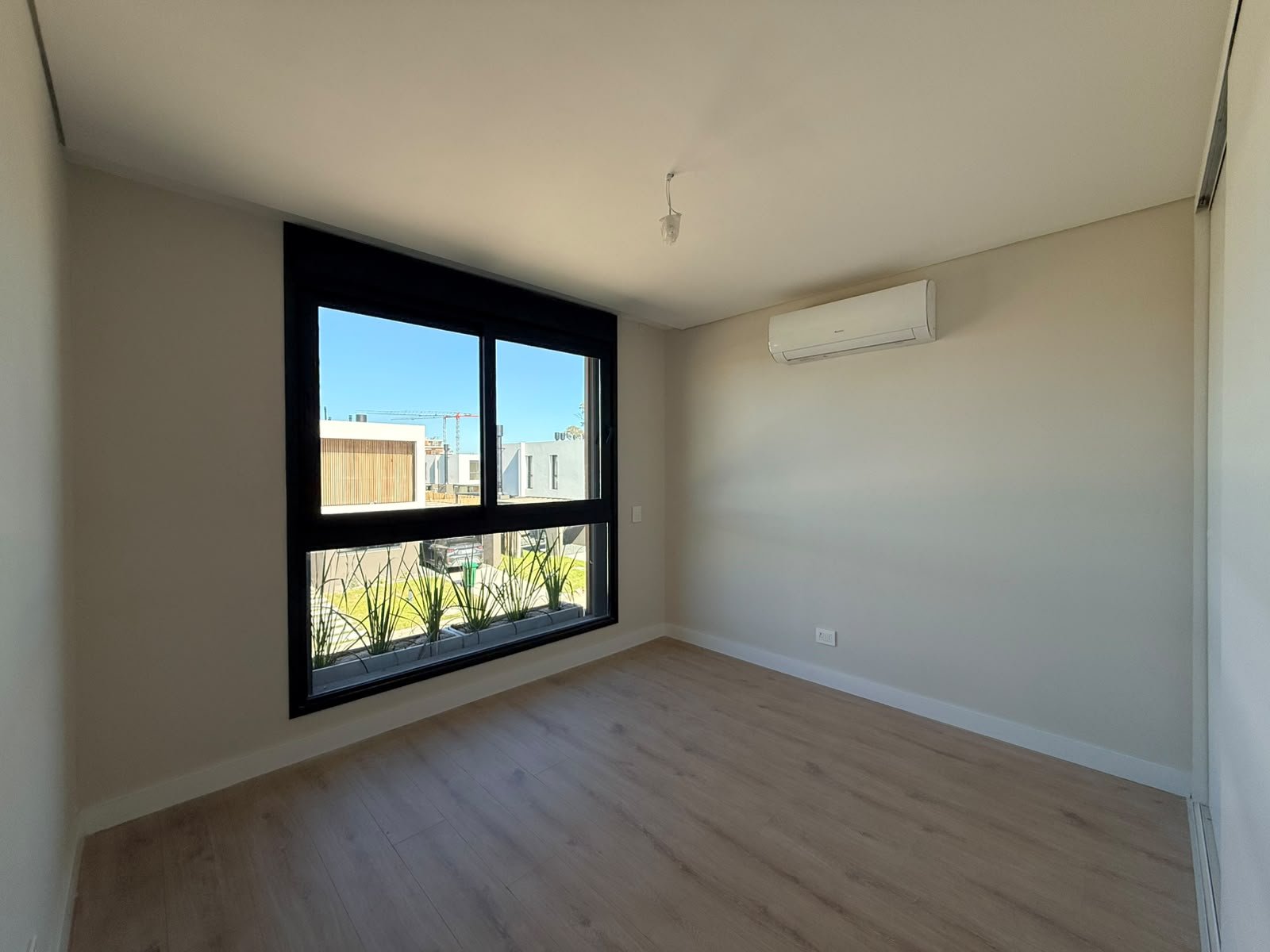 ALQUILA CASA EN HOUSING 3 DORMITORIOS EN MARINAS DE CARRASCO · Foto 7