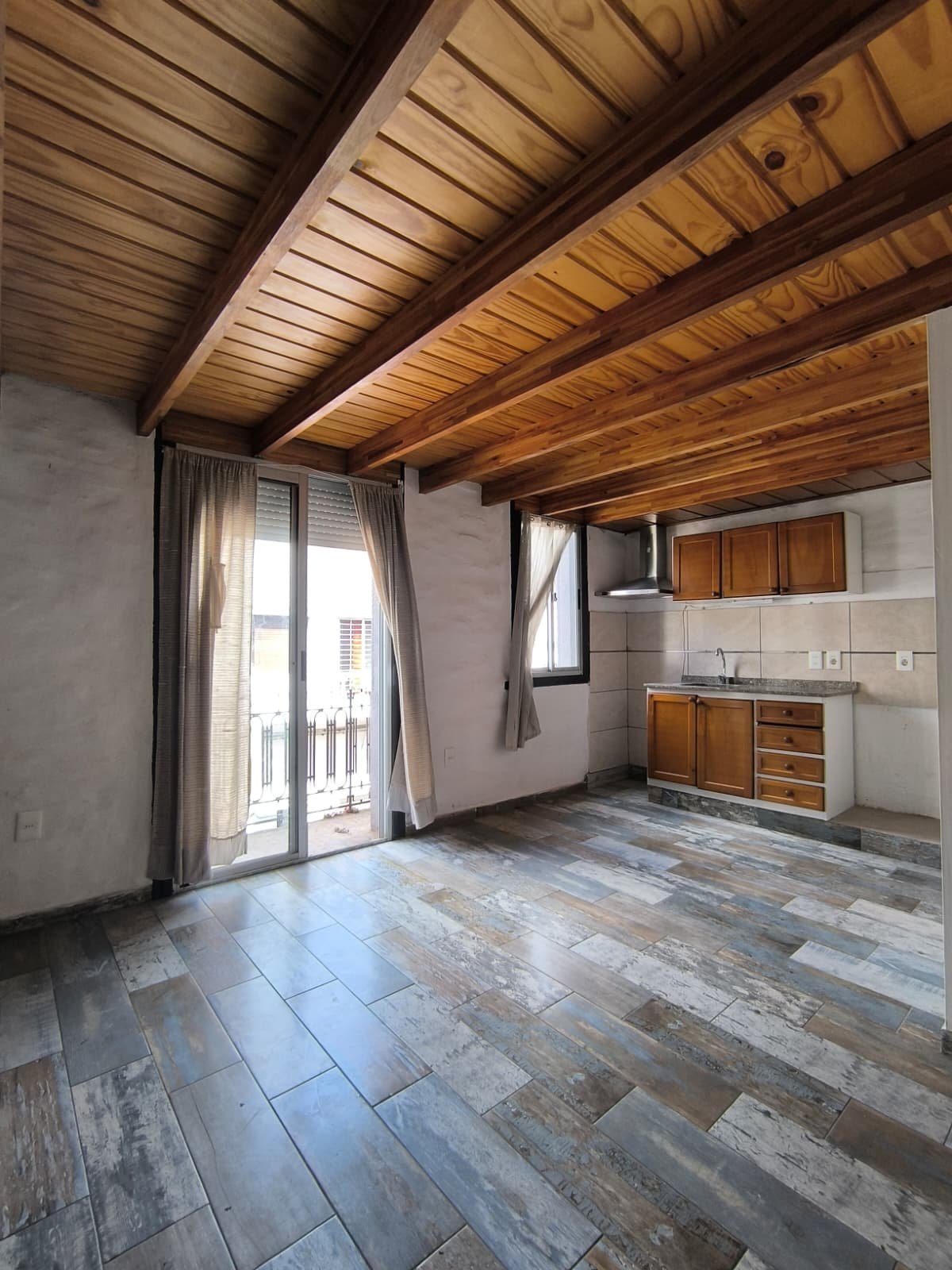 Alquiler Dúplex 1 dormitorio y balcón en Barrio Reus · Foto 4