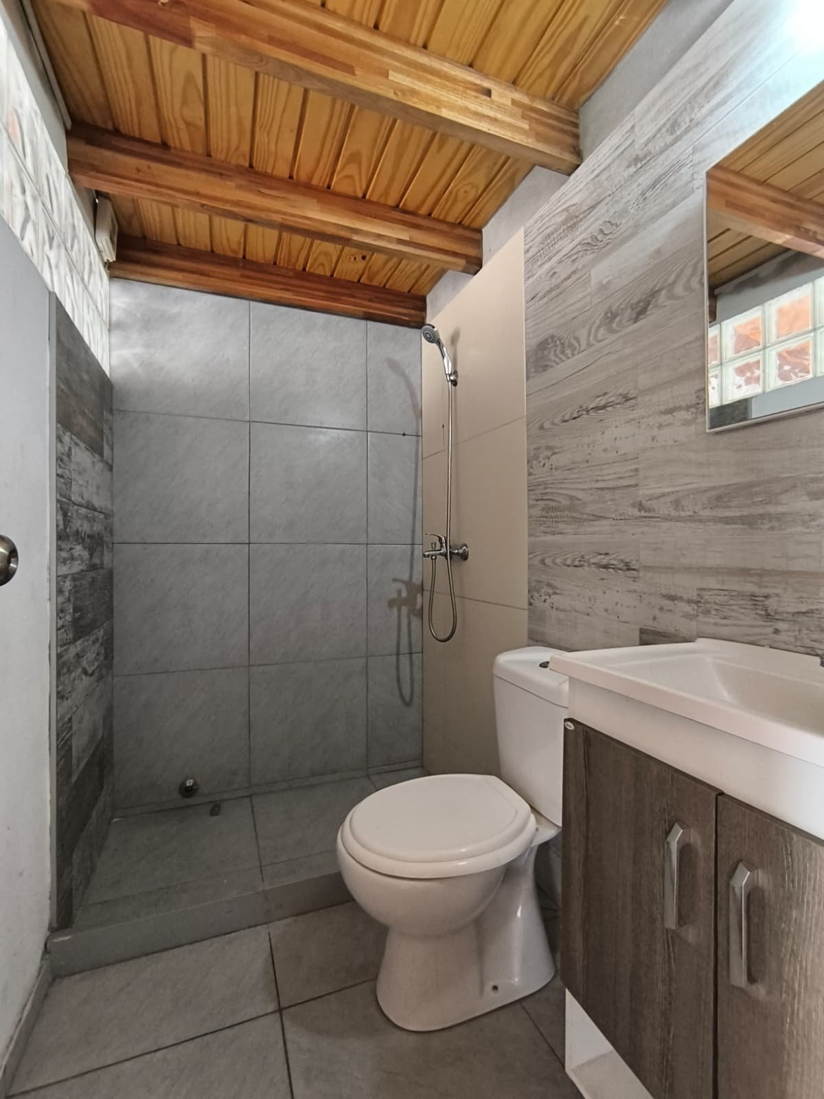 Alquiler Dúplex 1 dormitorio y balcón en Barrio Reus · Foto 11