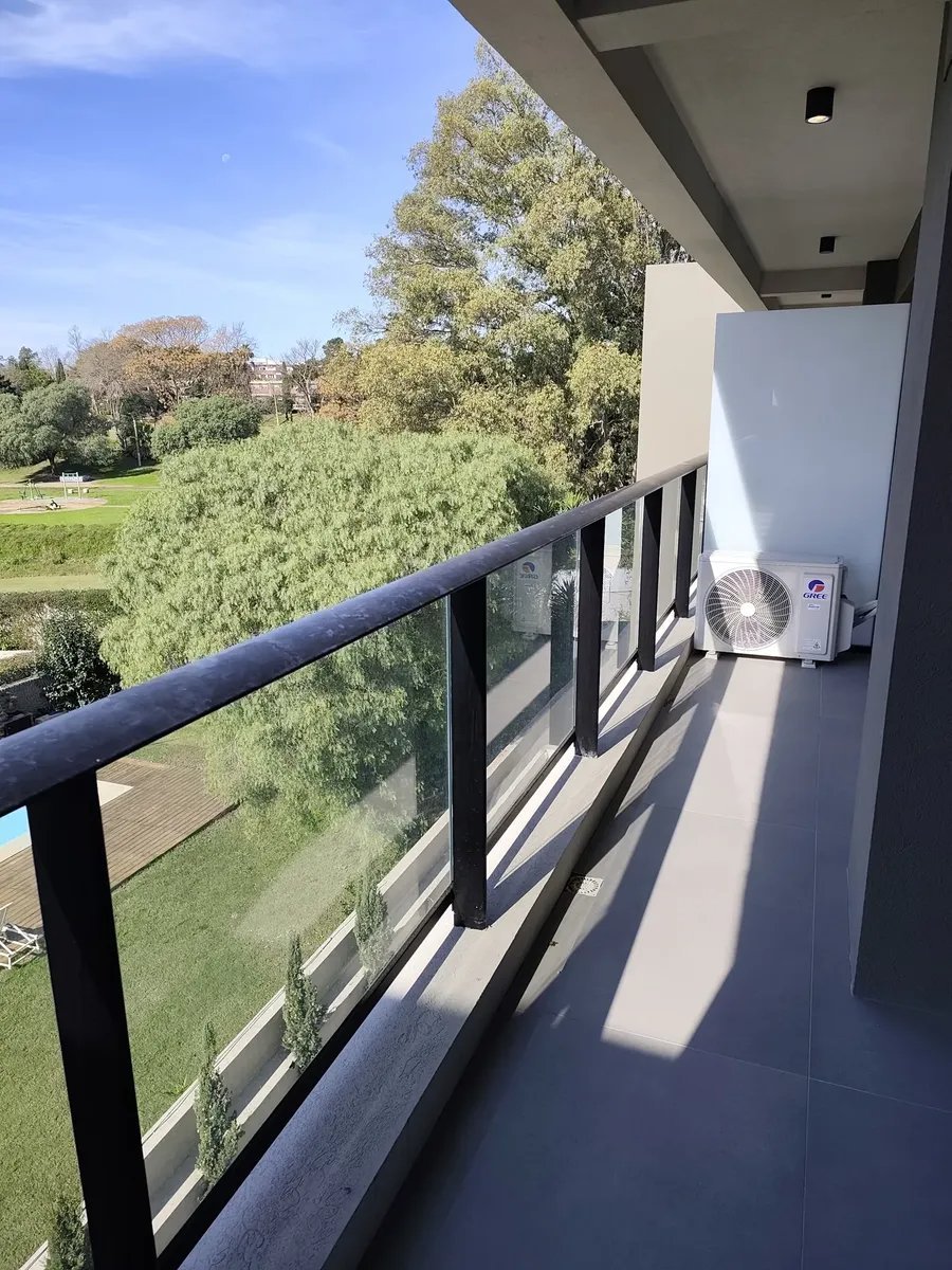 Alquiler Apto 1 Dorm, Garaje, Punta Gorda, Semiamoblado · Foto 2