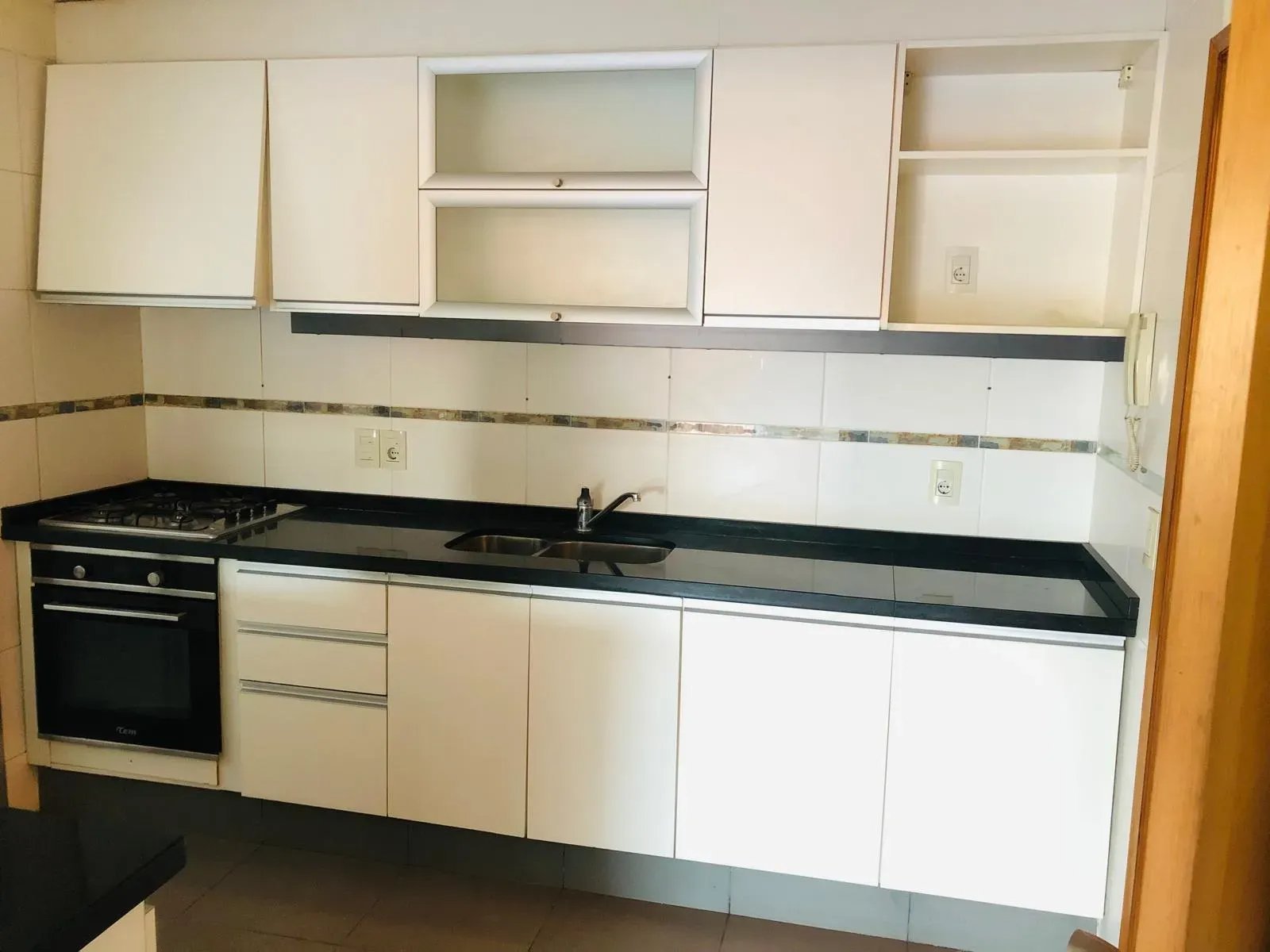 Alquiler Apartamento de 3 Dormitorios y 2 Cocheras Malvín · Foto 6