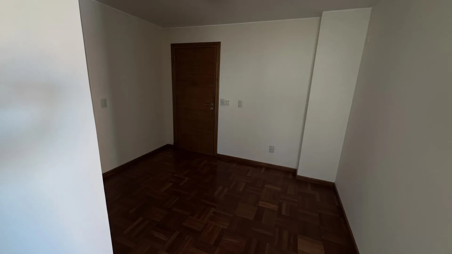 Alquiler Apartamento de 3 Dormitorios y 2 Cocheras Malvín · Foto 9
