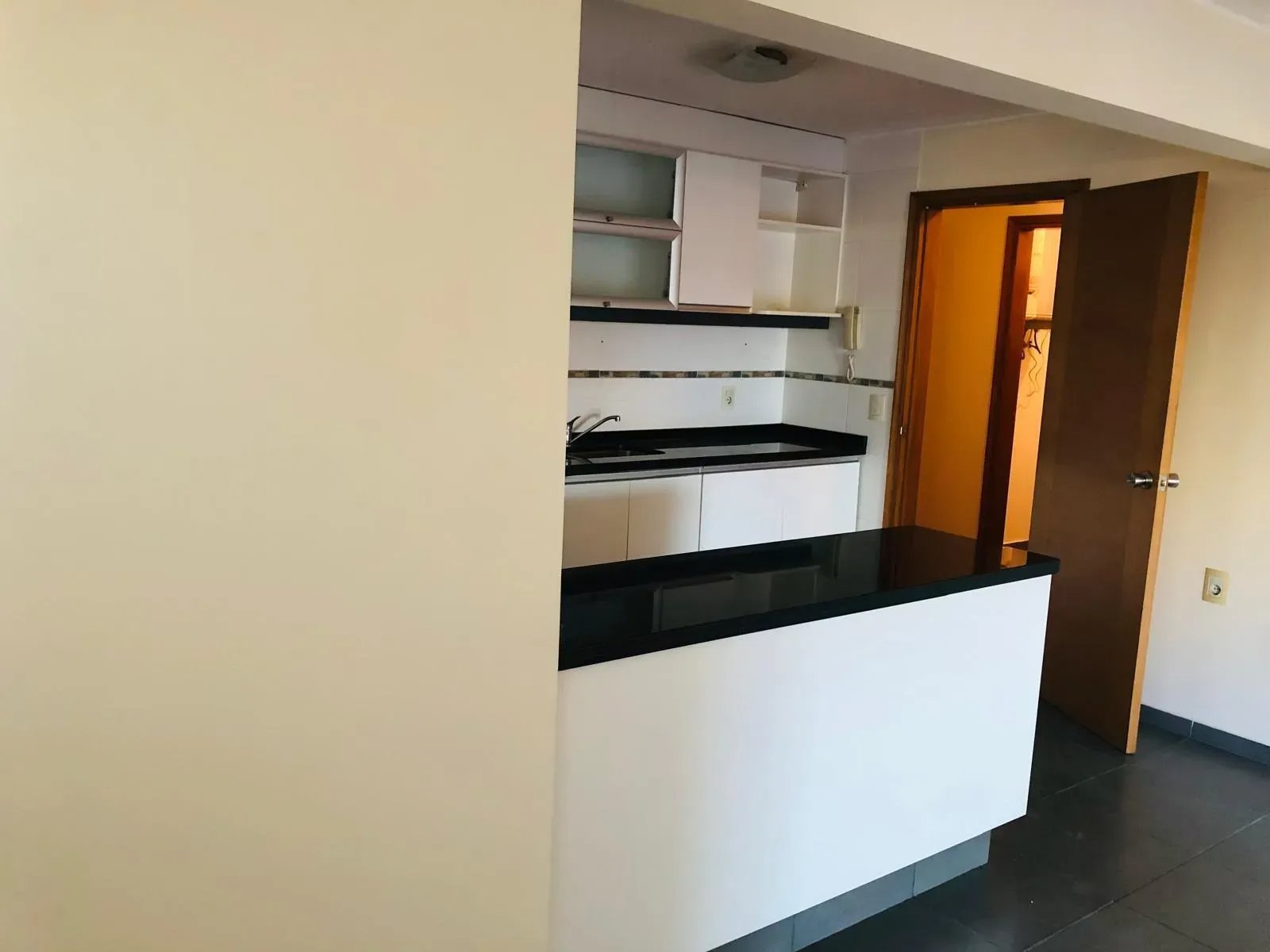 Alquiler Apartamento de 3 Dormitorios y 2 Cocheras Malvín · Foto 7