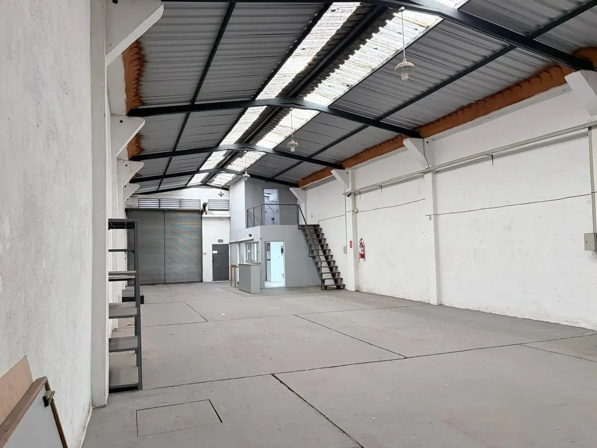 Alquiler Depósito 270 m² Jacinto Vera · Foto 2