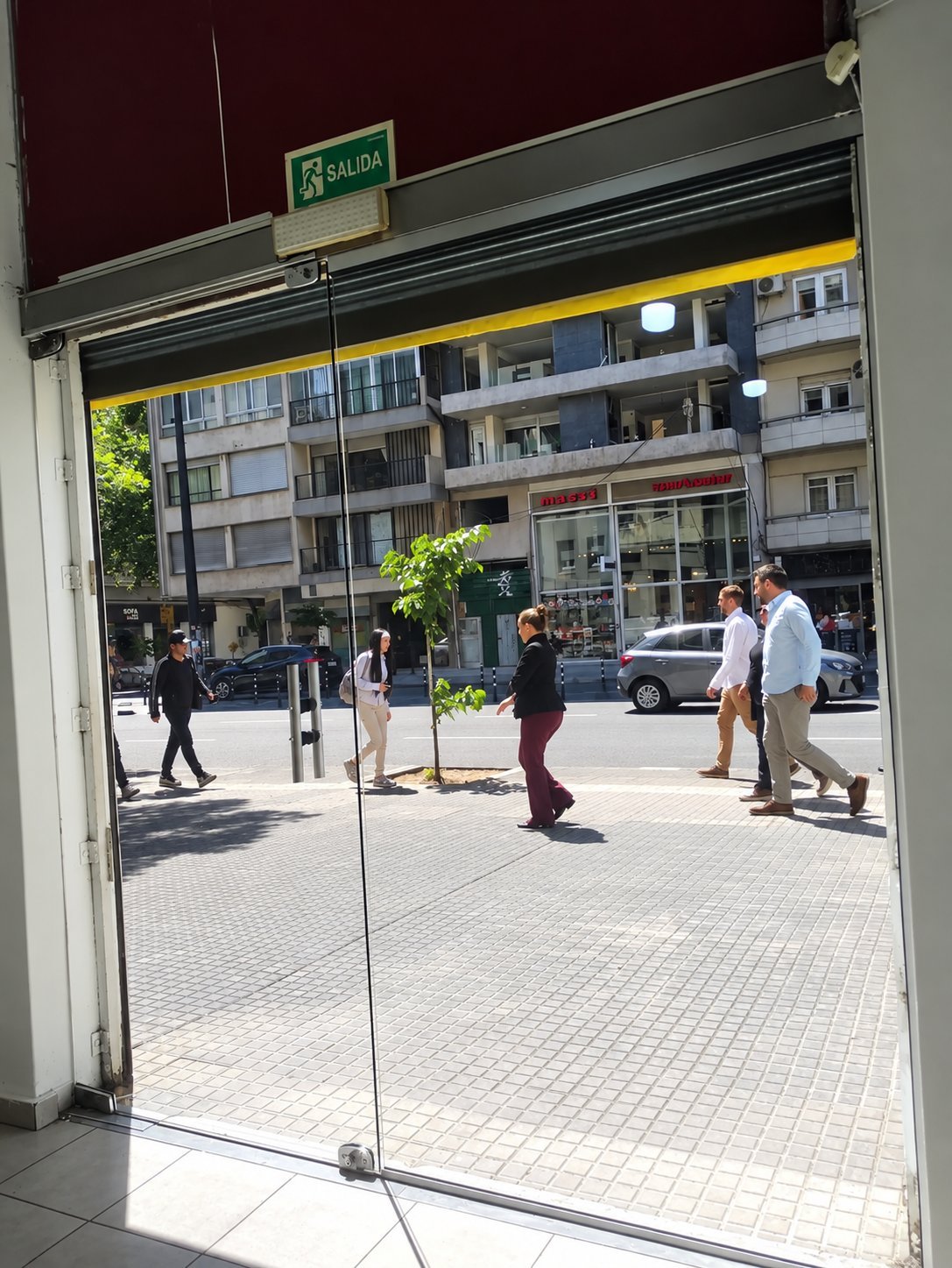 Alquiler Local comercial 140 m² Cordón