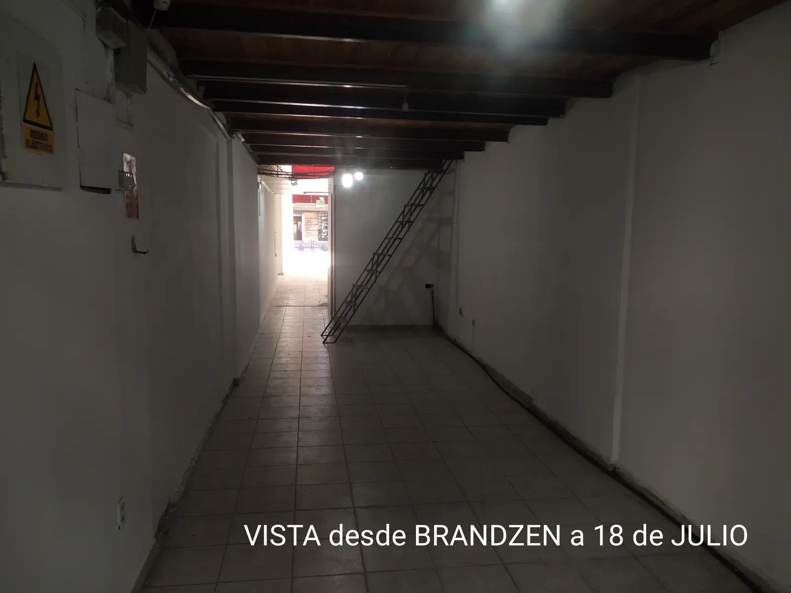Alquiler Local comercial 140 m² Cordón · Foto 6