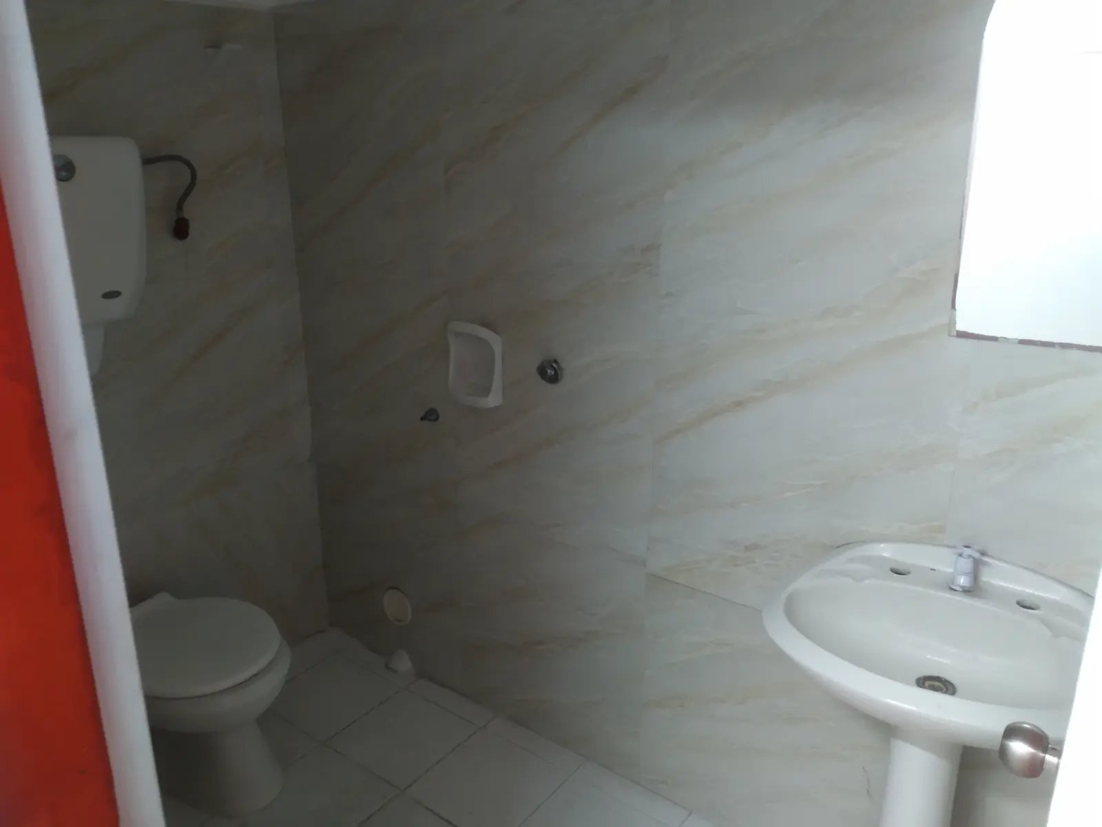 Alquiler Local comercial 140 m² Cordón · Foto 8