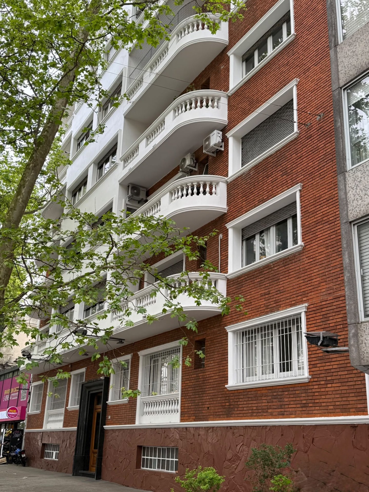 Alquiler Apartamento 3 dormitorios Pocitos