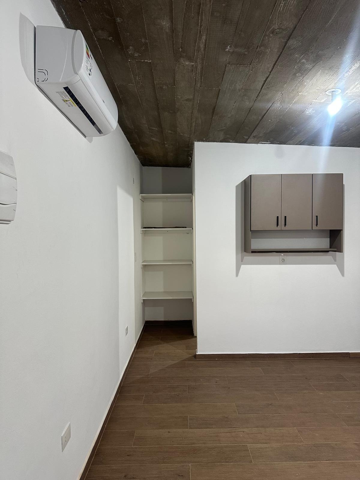 Alquiler Anual Monoambiente con patio Bº Perlita Maldonado · Foto 6