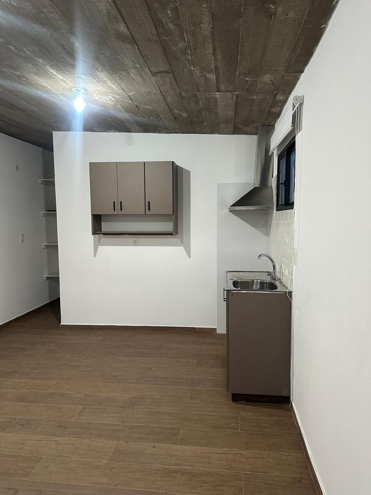 Alquiler Anual Monoambiente con patio Bº Perlita Maldonado · Foto 8