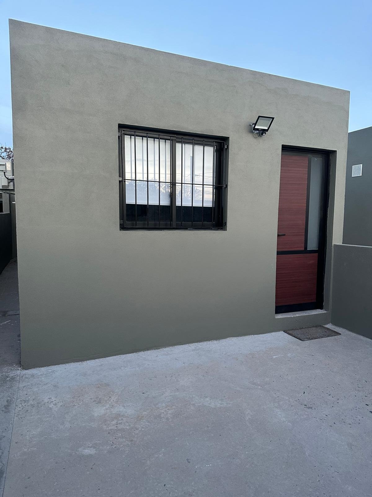 Alquiler Anual Monoambiente con patio Bº Perlita Maldonado · Foto 1