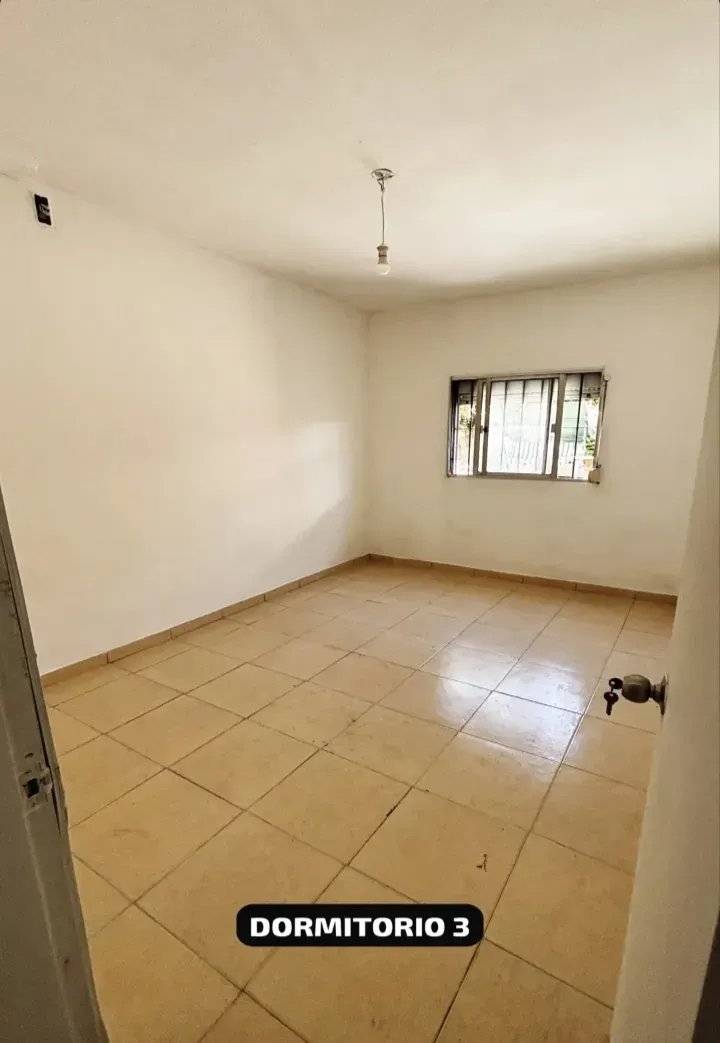 Alquiler Casa 3 Dormitorios 120 m²  La Blanqueada · Foto 3