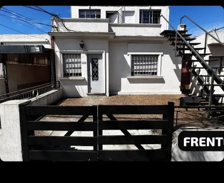 Alquiler Casa 3 Dormitorios 120 m²  La Blanqueada