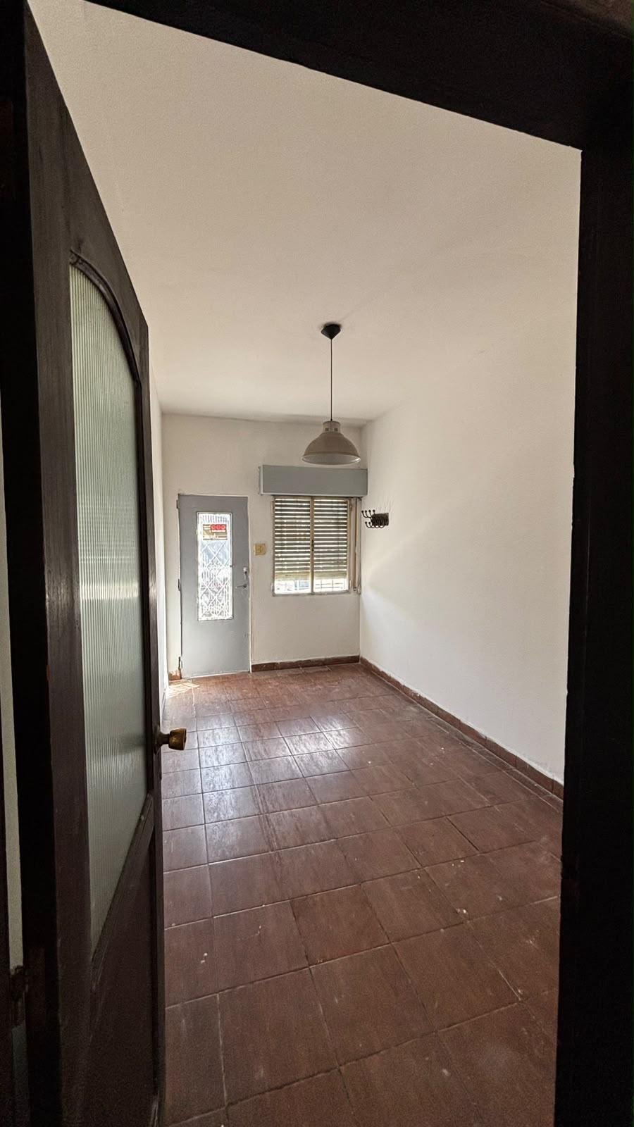 Alquiler Casa 3 Dormitorios 120 m²  La Blanqueada · Foto 2