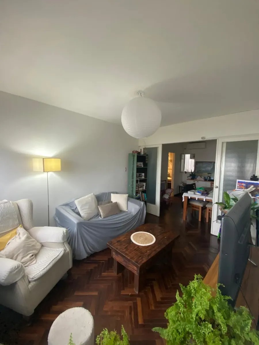 Alquiler Apartamento Ciudad Vieja Semi amoblado vista Rambla · Foto 2