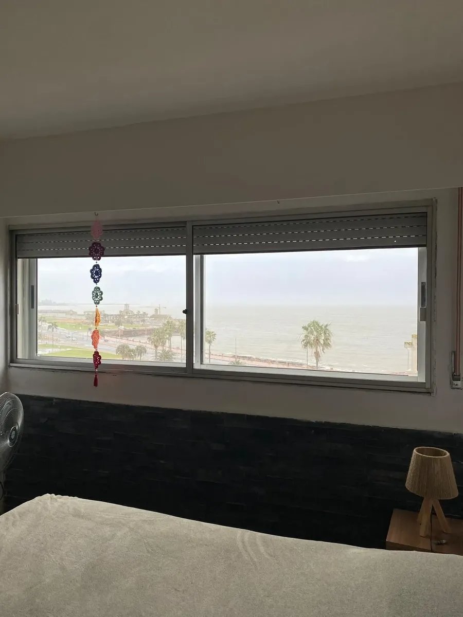 Alquiler Apartamento Ciudad Vieja Semi amoblado vista Rambla · Foto 7