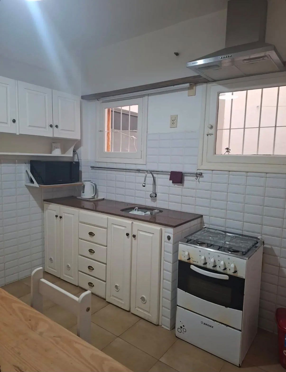 Alquiler apartamento amoblado con patio Parque Rodó · Foto 9