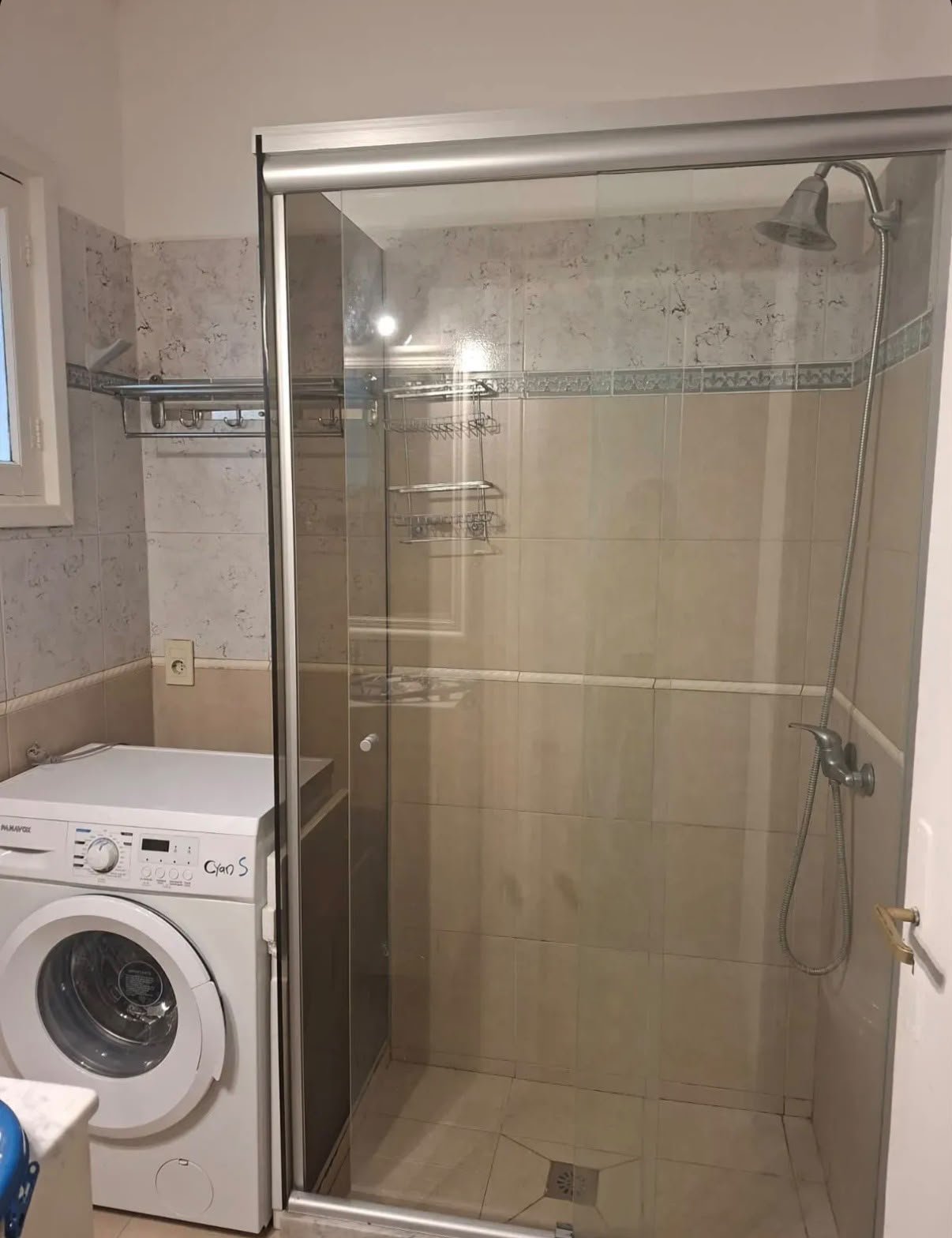 Alquiler apartamento amoblado con patio Parque Rodó · Foto 11