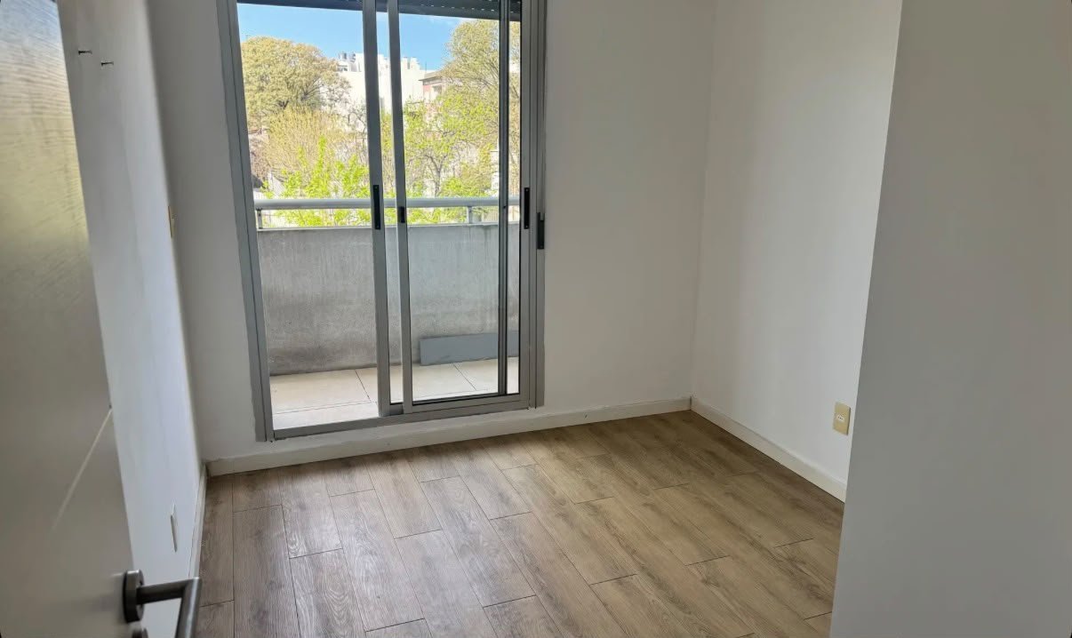Alquiler apartamento 1 dormitorio con garage en Tres Cruces · Foto 1