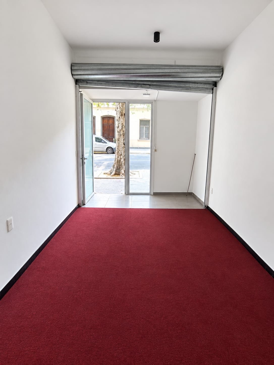 Alquiler Local Comercial en Cordón · Foto 2