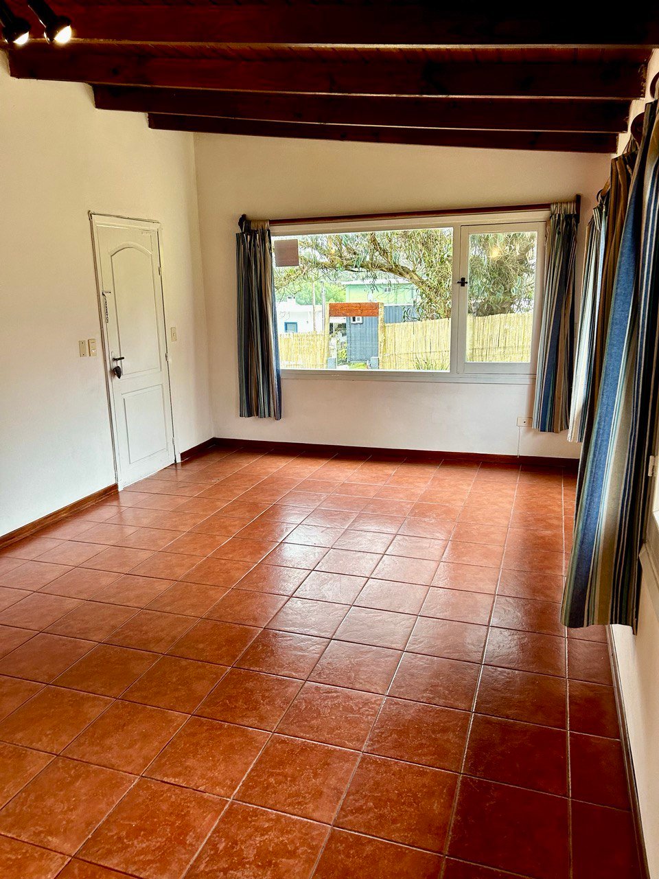 Alquiler anual – Casa de 1 dormitorio en El Tesoro, La Barra · Foto 3
