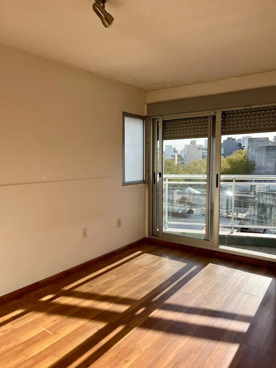 Alquiler Apartamento 1 dormitorio con balcón en Cordón · Foto 3