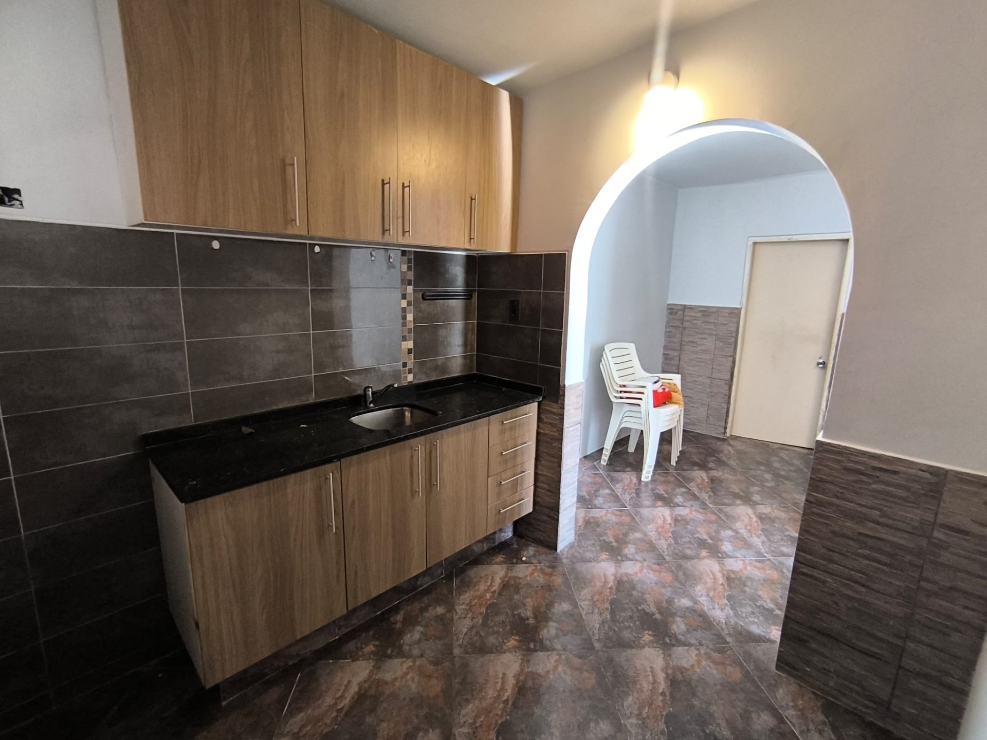 ALQUILER CASA DE 1 DORMITORIO Y FRENTE · Foto 6