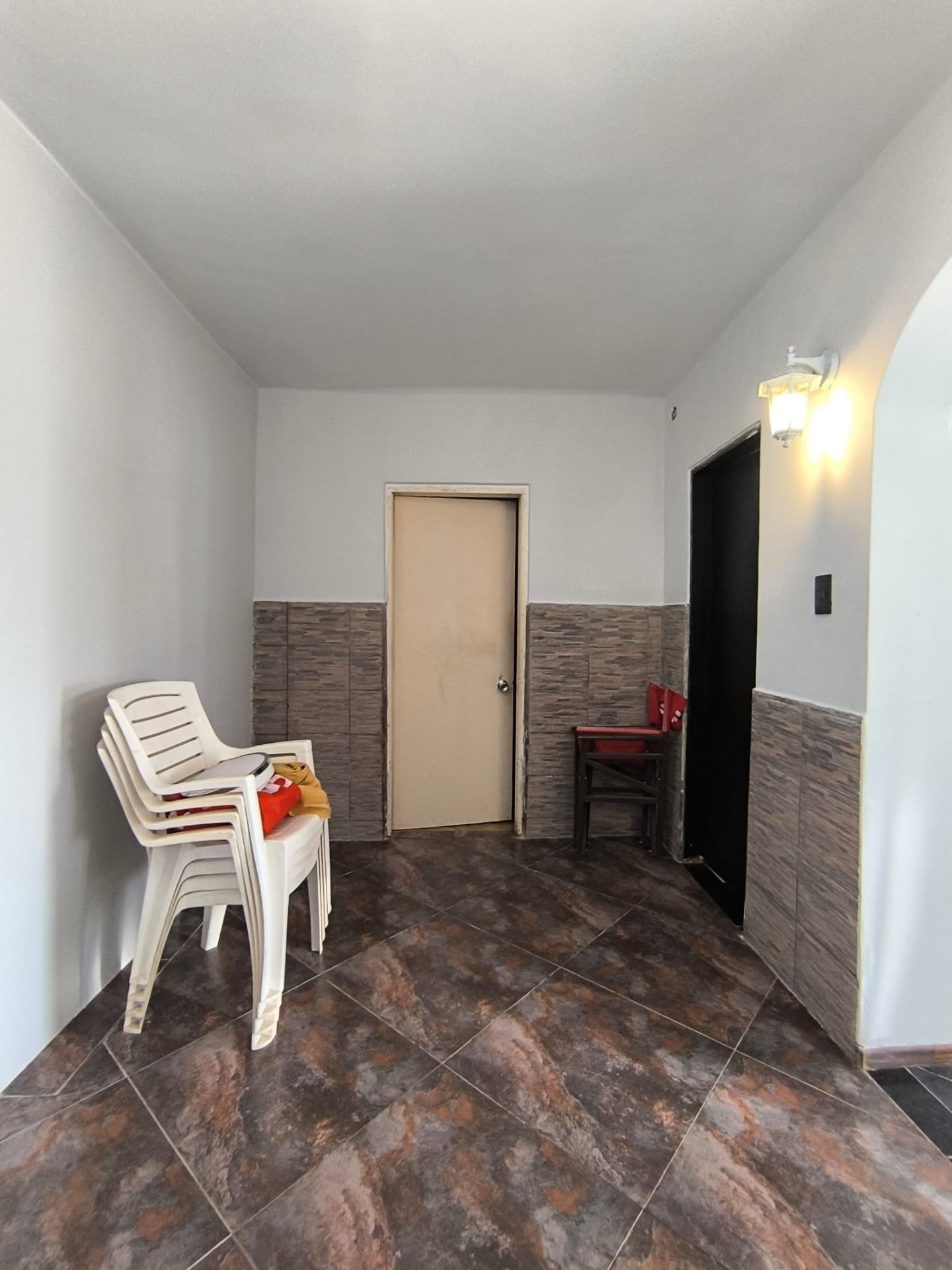 ALQUILER CASA DE 1 DORMITORIO Y FRENTE · Foto 7