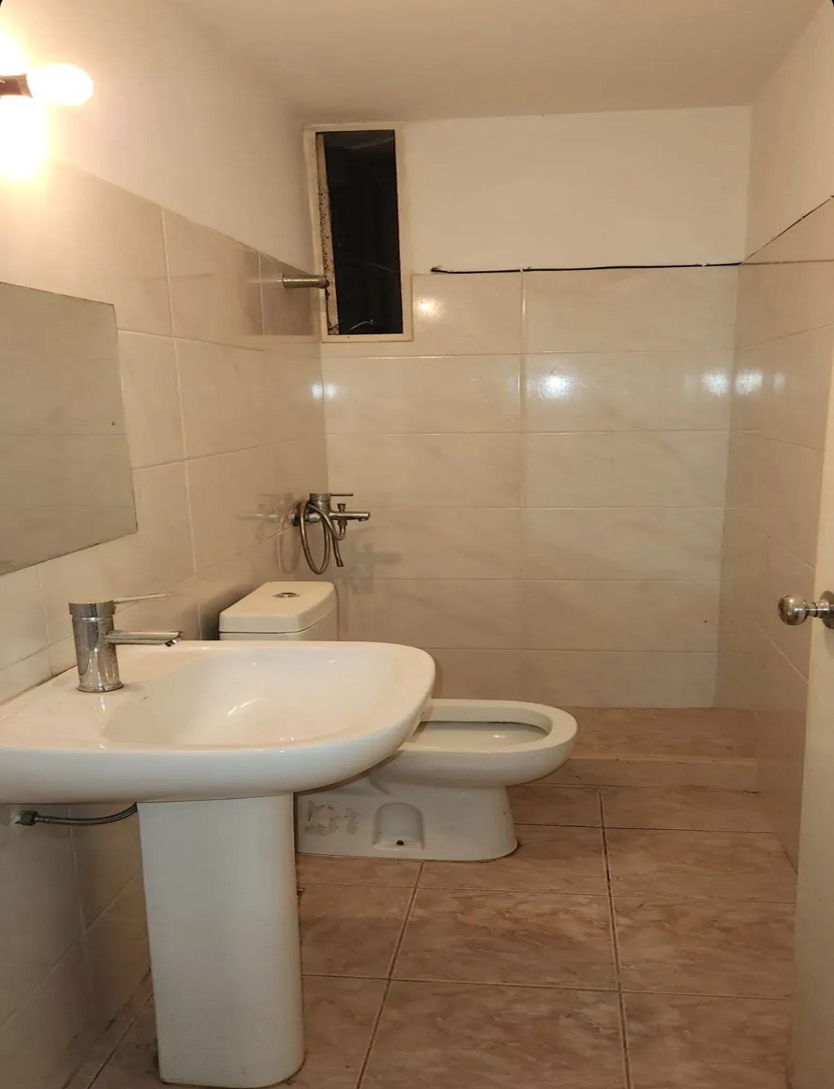 Alquiler Apartamento 3 dormitorios y 2 baños en Pocitos · Foto 9