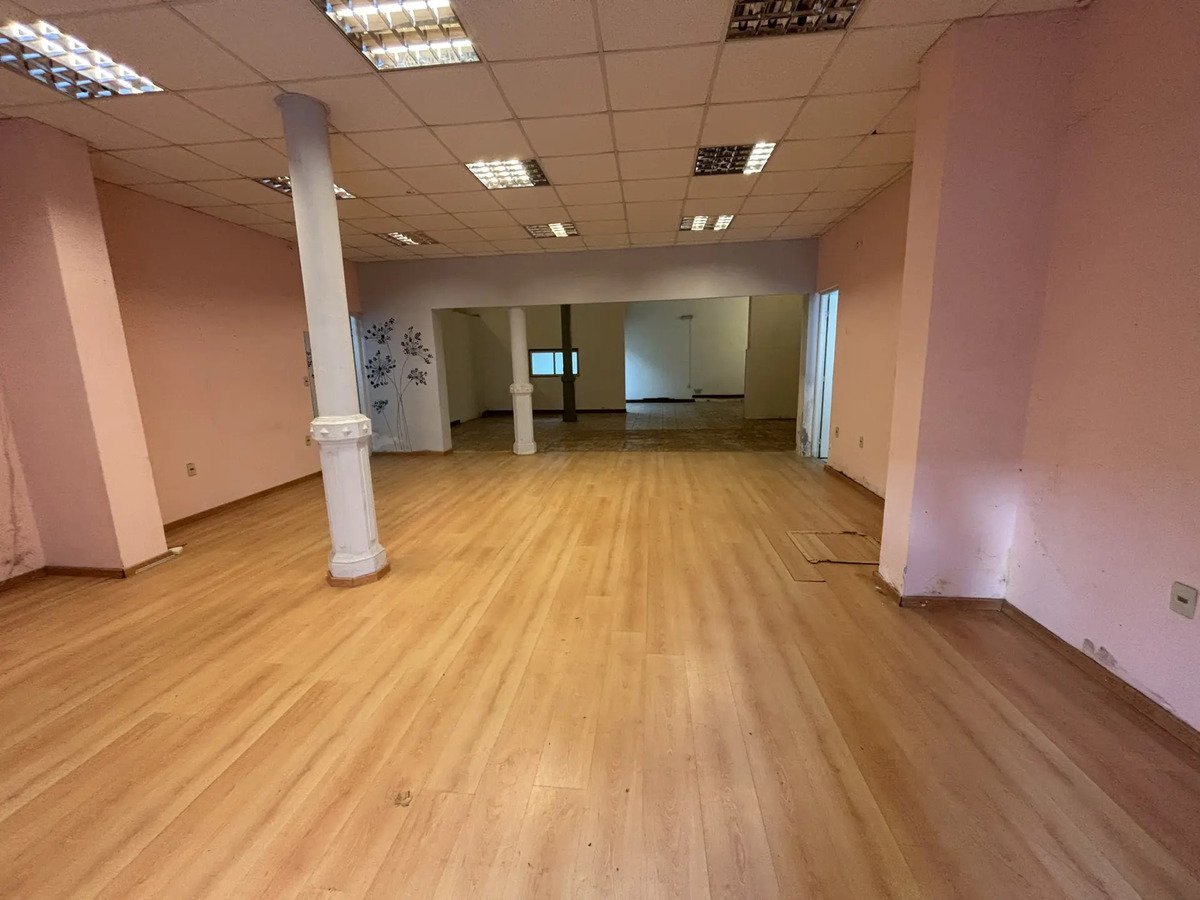 Alquiler Local comercial 200 m² en Cordón · Foto 1