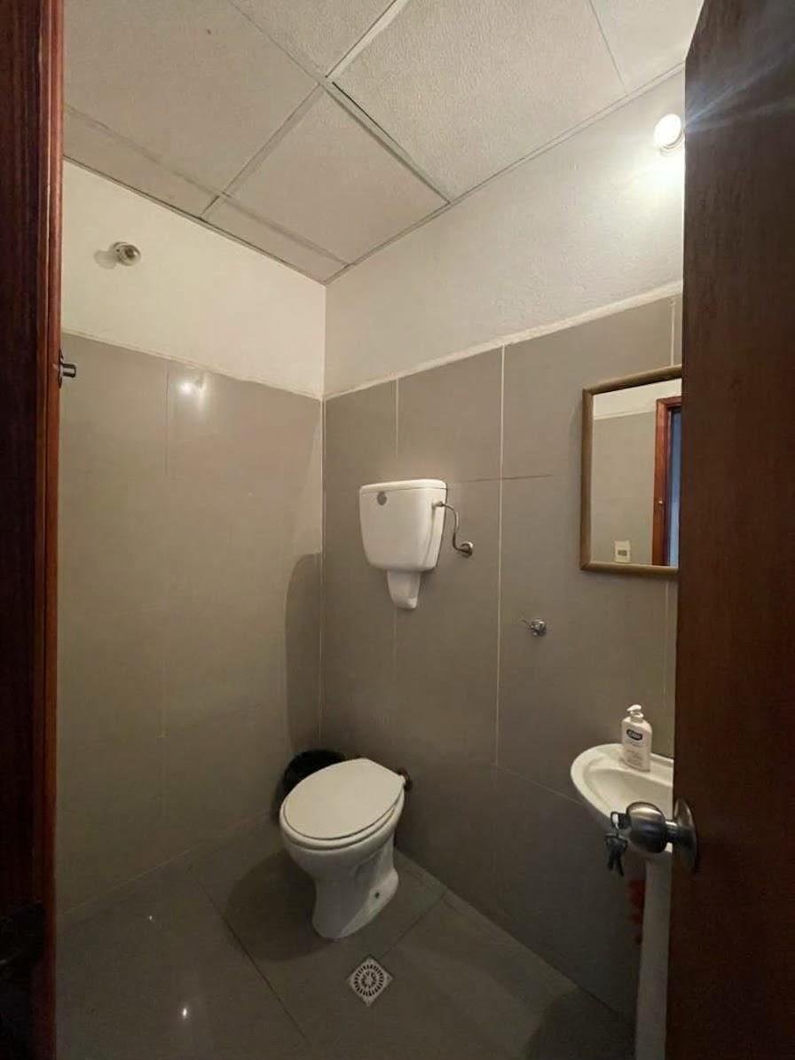 ALQUILER LOCAL COMERCIAL EN PANDO · Foto 8