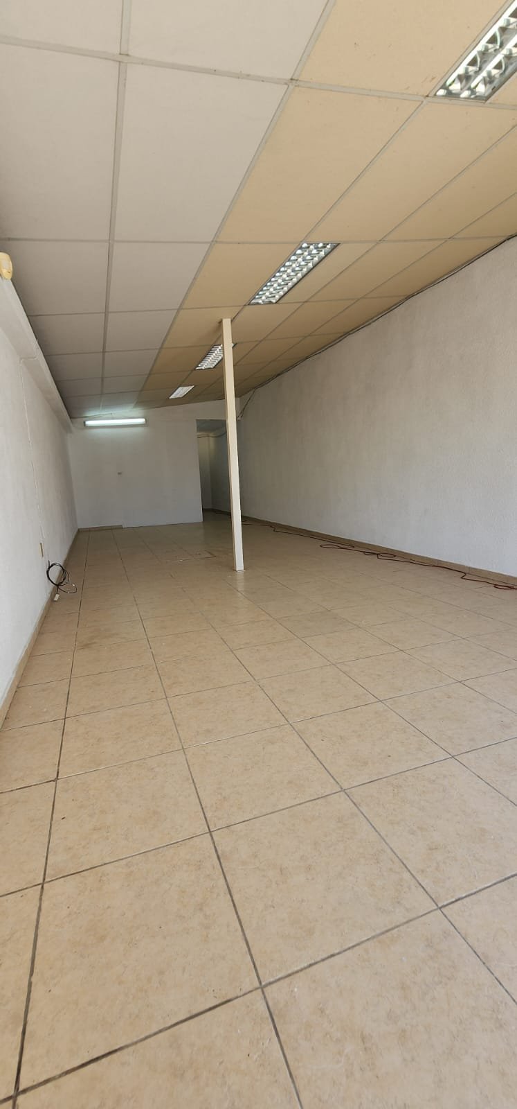 Alquiler Local comercial 64 m² Piedras Blancas · Foto 2