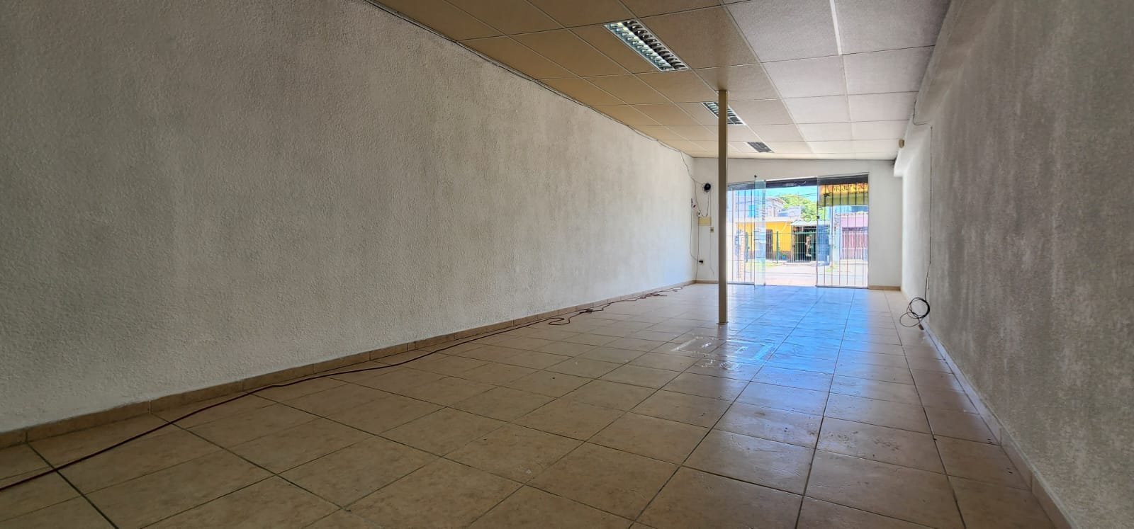 Alquiler Local comercial 64 m² Piedras Blancas · Foto 1
