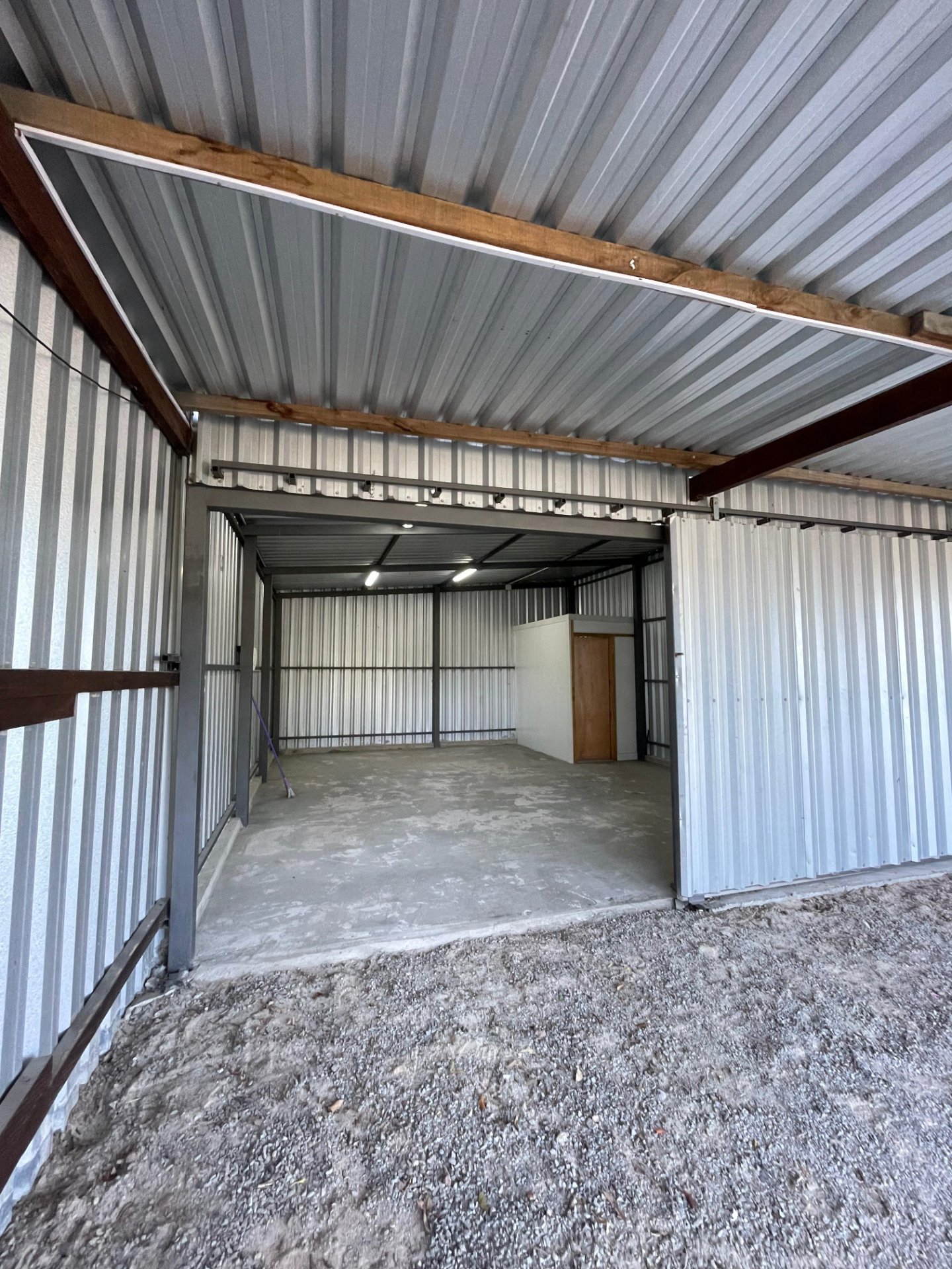 ALQUILER LOCAL COMERCIAL PANDO (Ruta 8, Km 29.700) · Foto 4