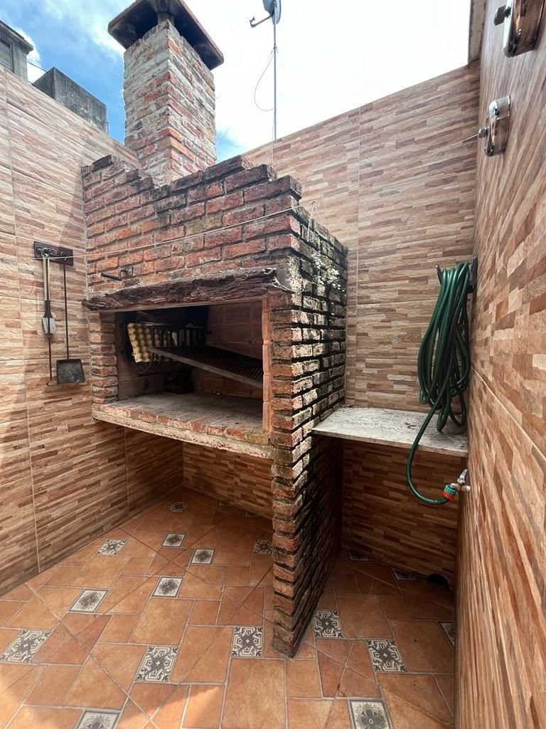 Alquiler Casa 3 dormitorios La Figurita $44000 · Foto 2