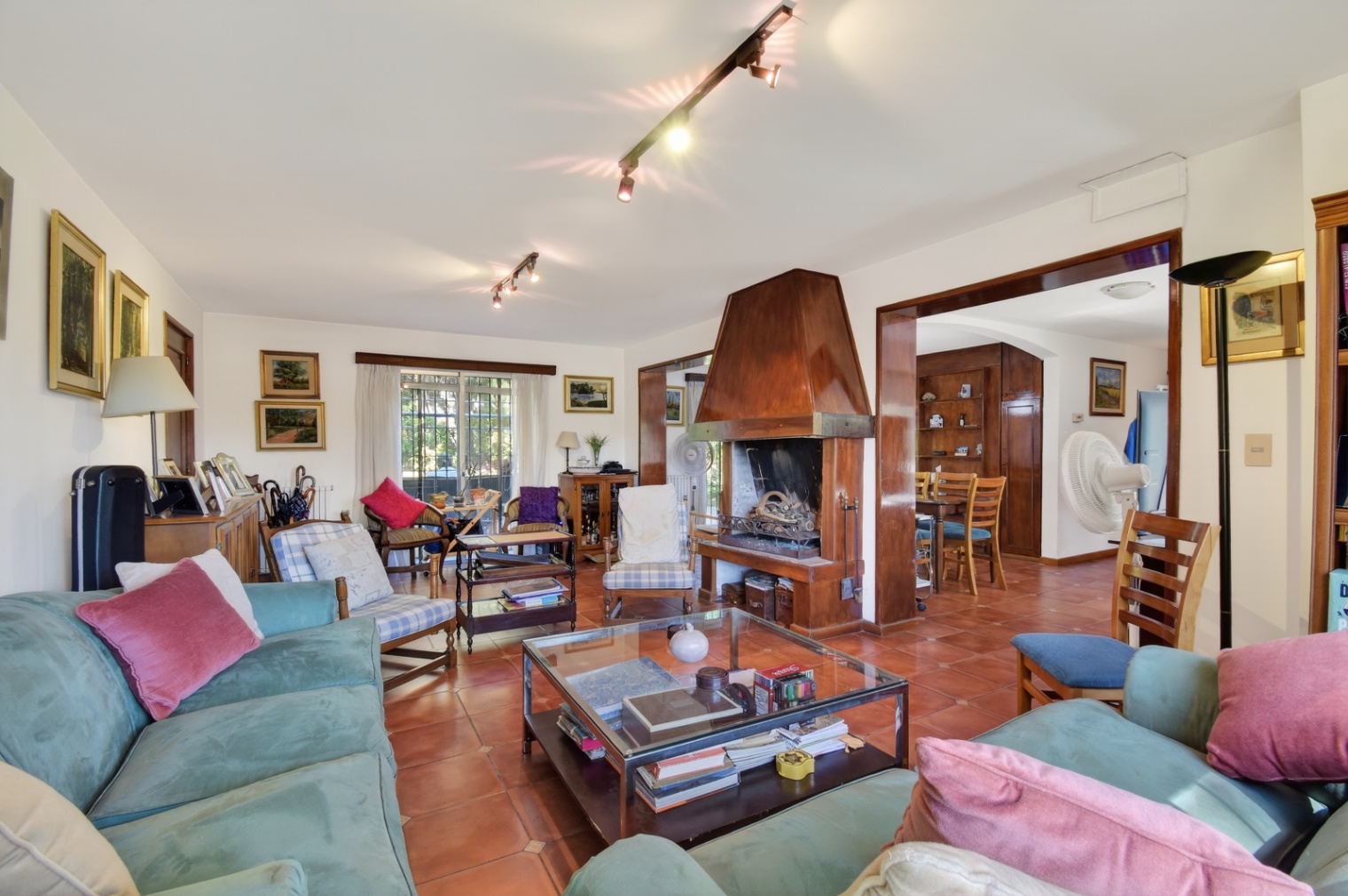 Casa en venta 4 dormitorios 3 baños en Aires Puros próximo a Prado