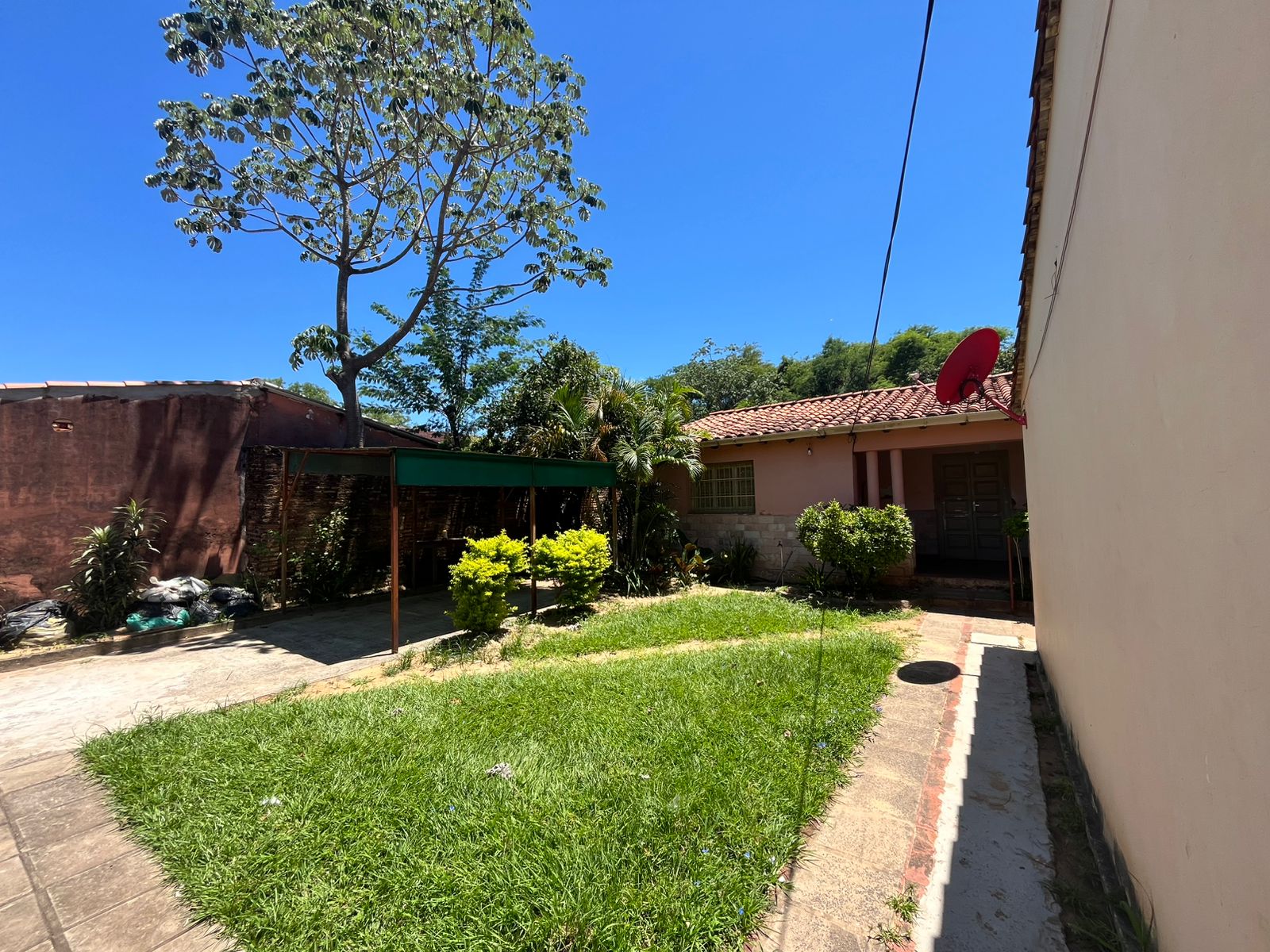 VENDO CASA EN PARAGUARI CENTRO — foto 2